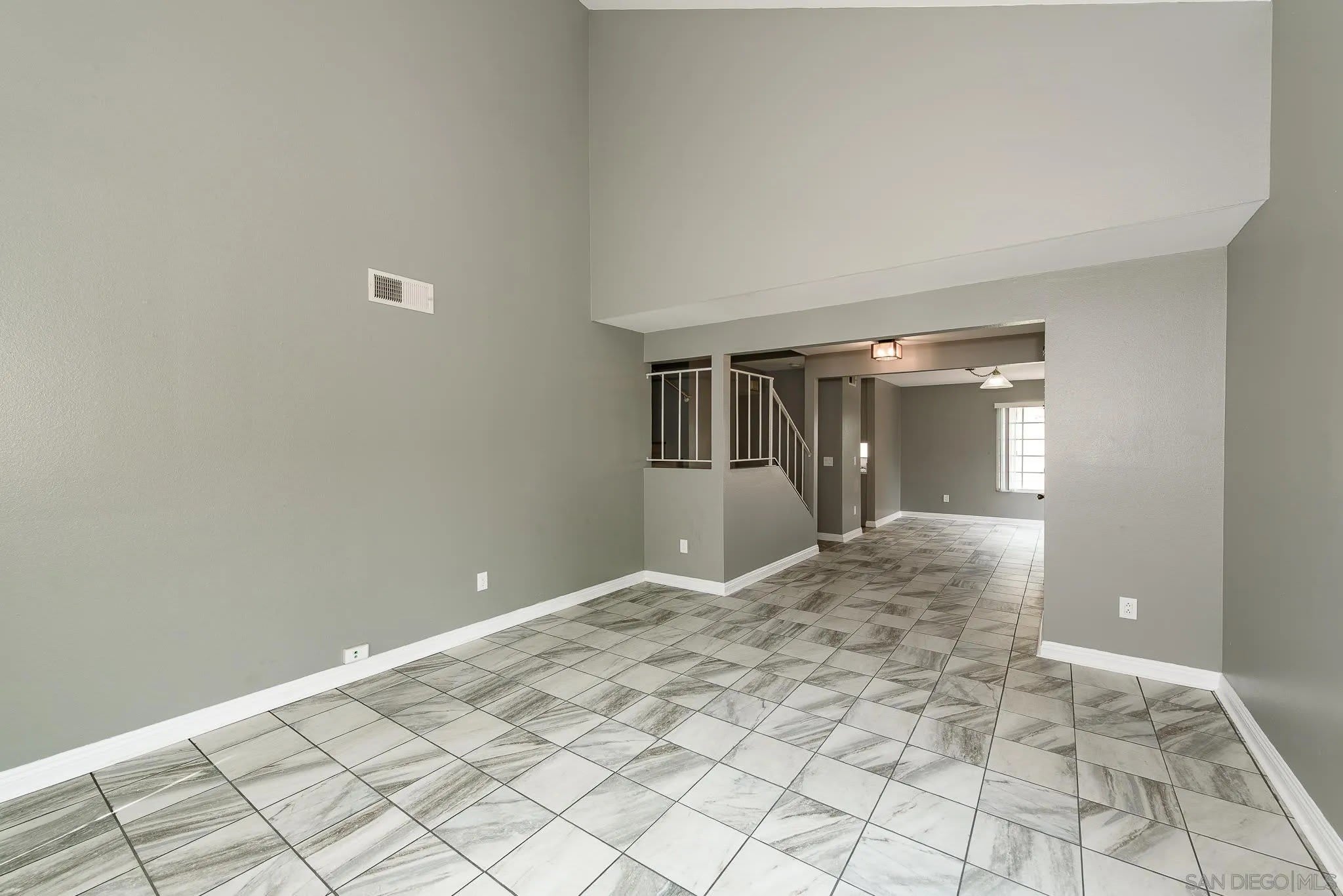 1045 Fuchsia Lane – photo 3