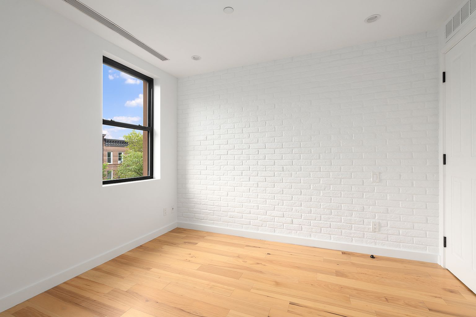 577 Madison St Apt 4A – photo 2