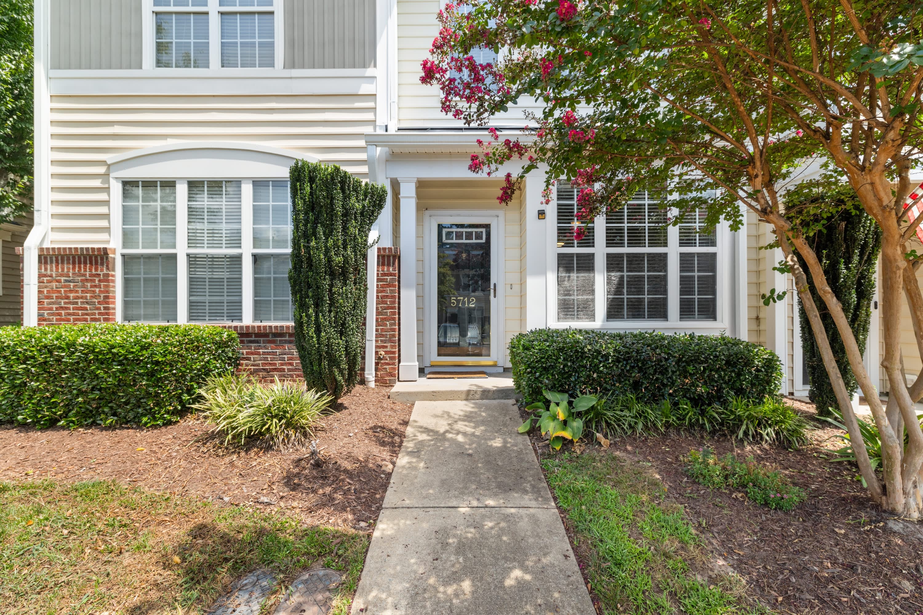 5712 Clearbay Lane – photo 2
