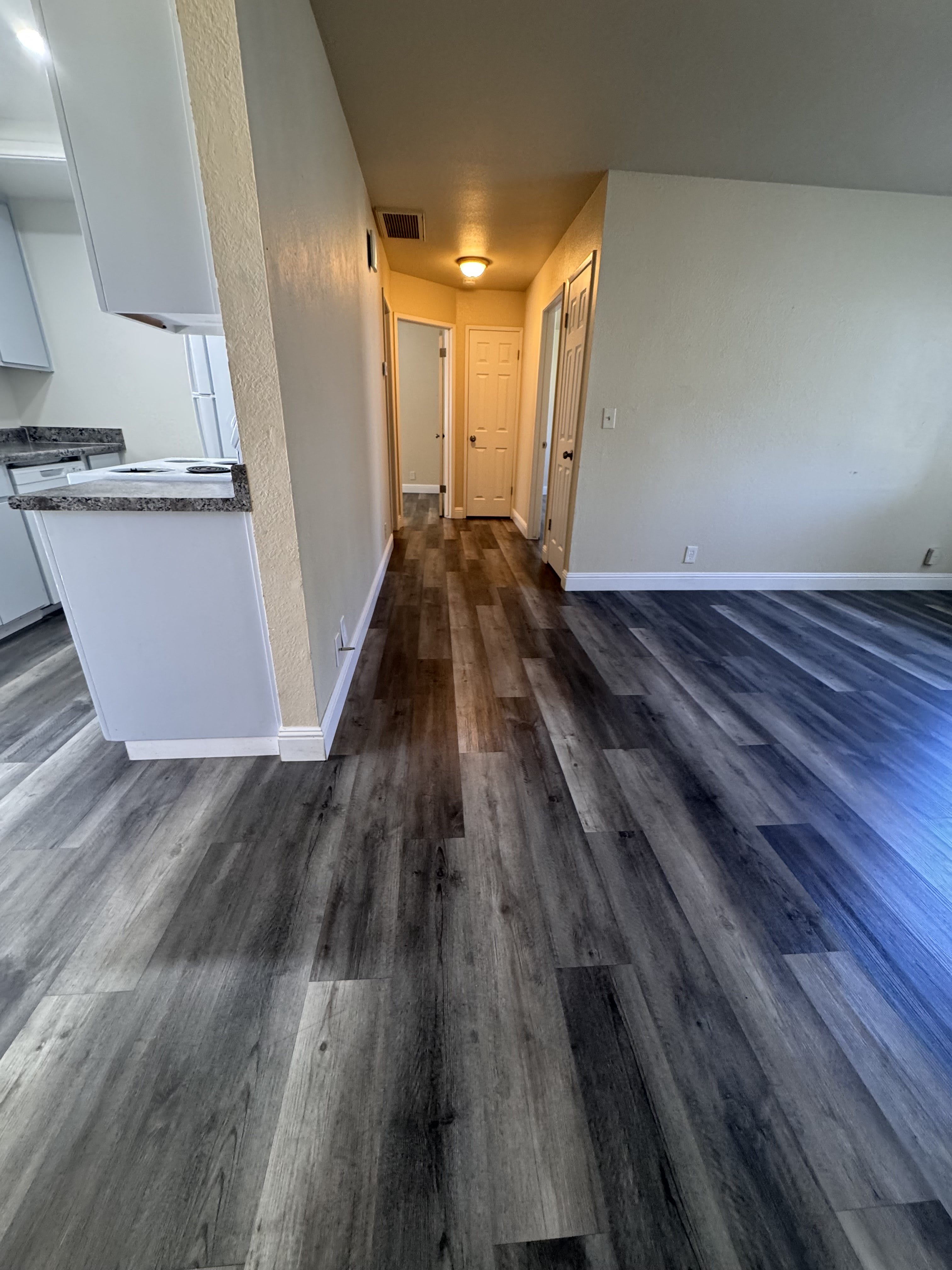 556 N Lincoln Ave – photo 5