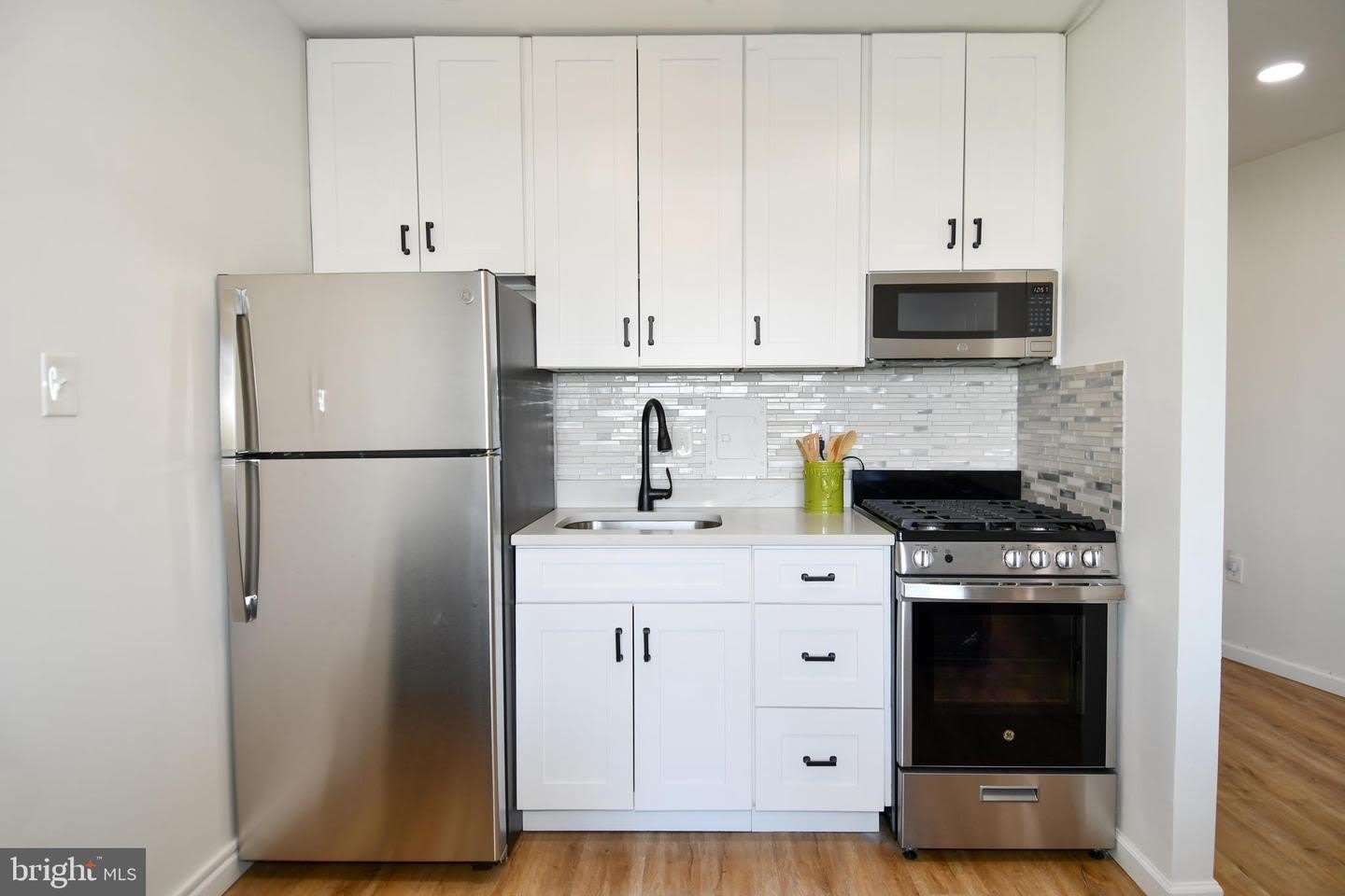 10201 GROSVENOR PL #1702 – photo 1