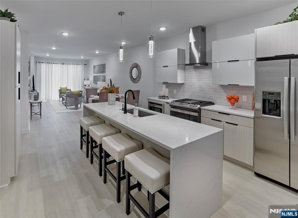 8 Tice Road – photo 1