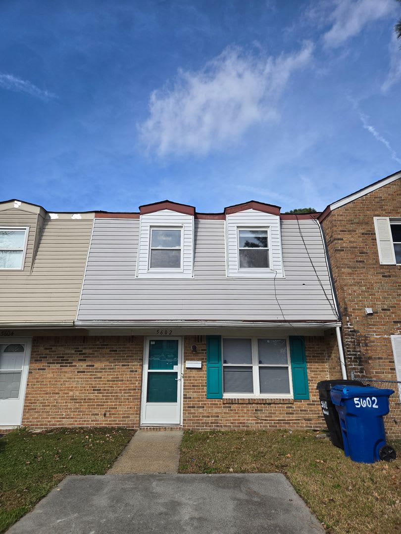 Move In Ready!! – photo 1