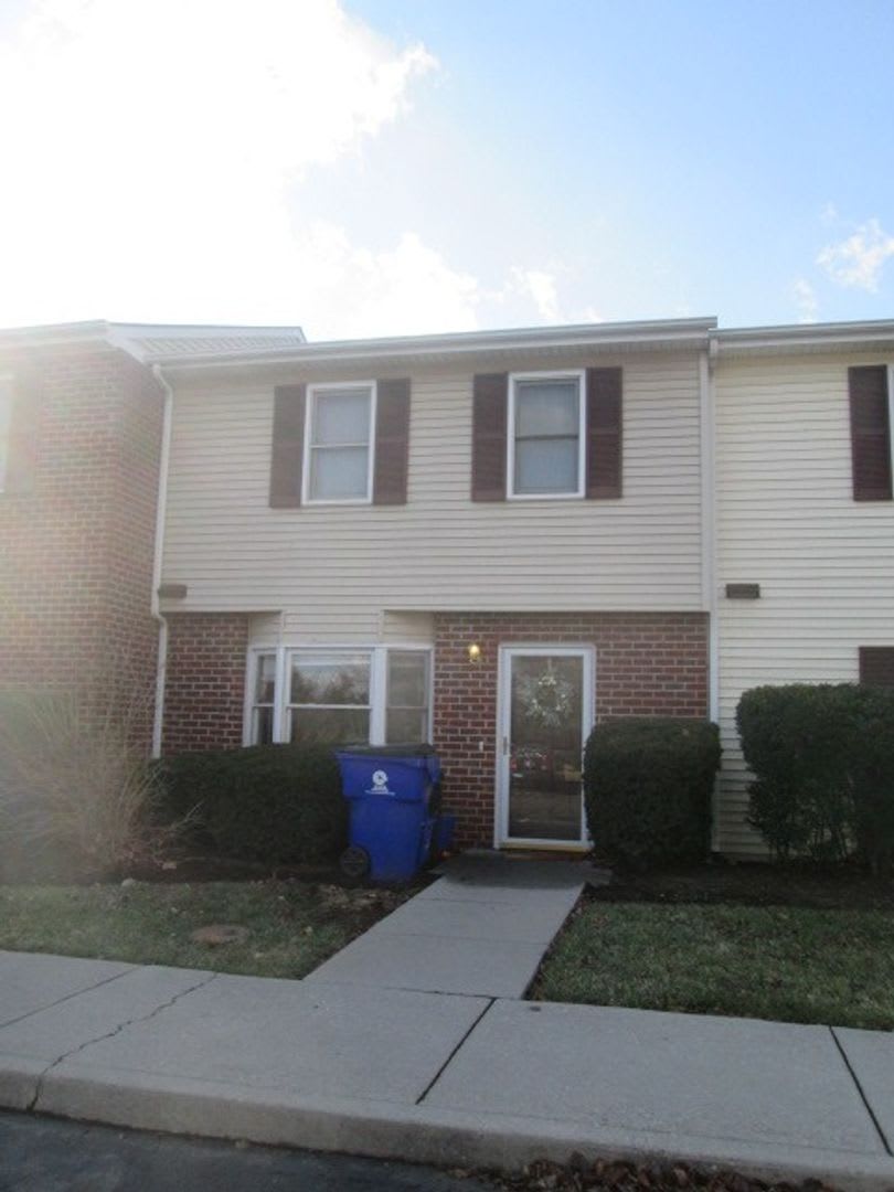 2 Bedroom 2 5 Bath Townhouse – photo 1