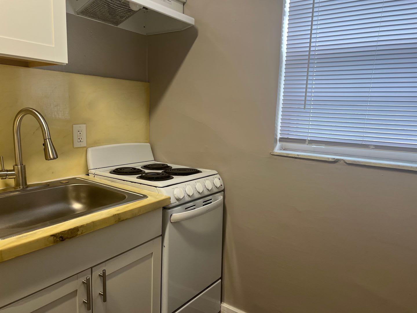 Centrally Located Gated Property Just Outside of Downtown Miami – photo 3