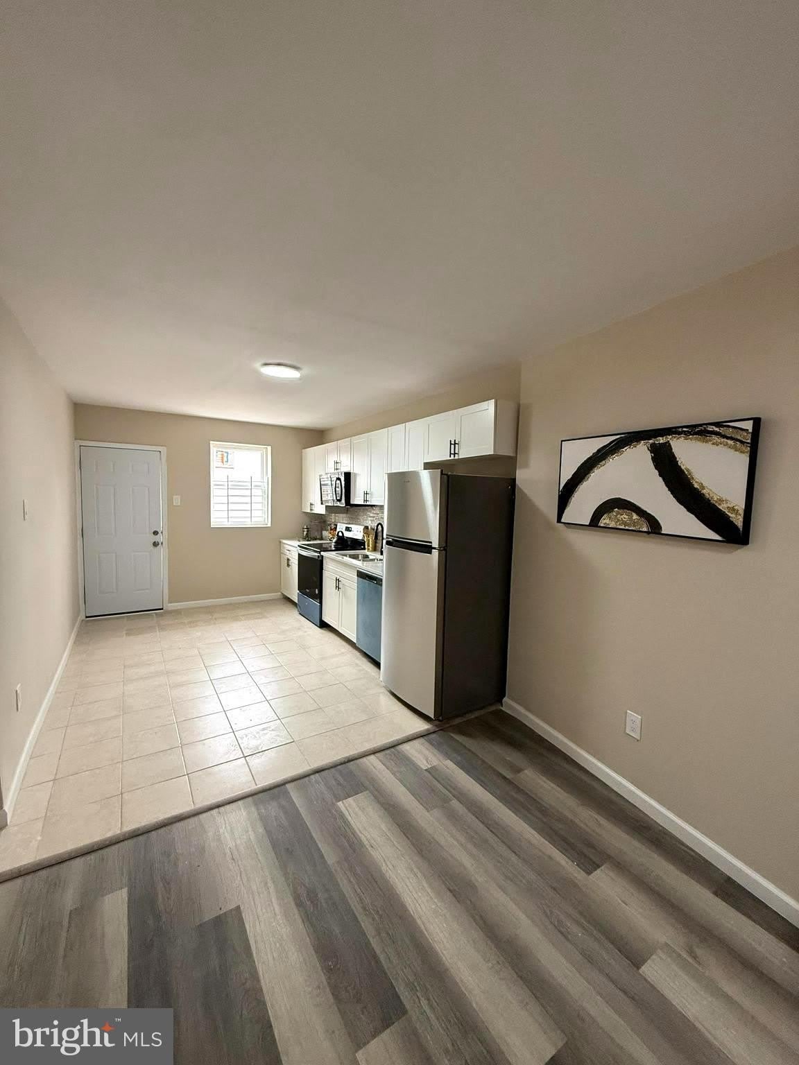 1026 E North Avenue – photo 4