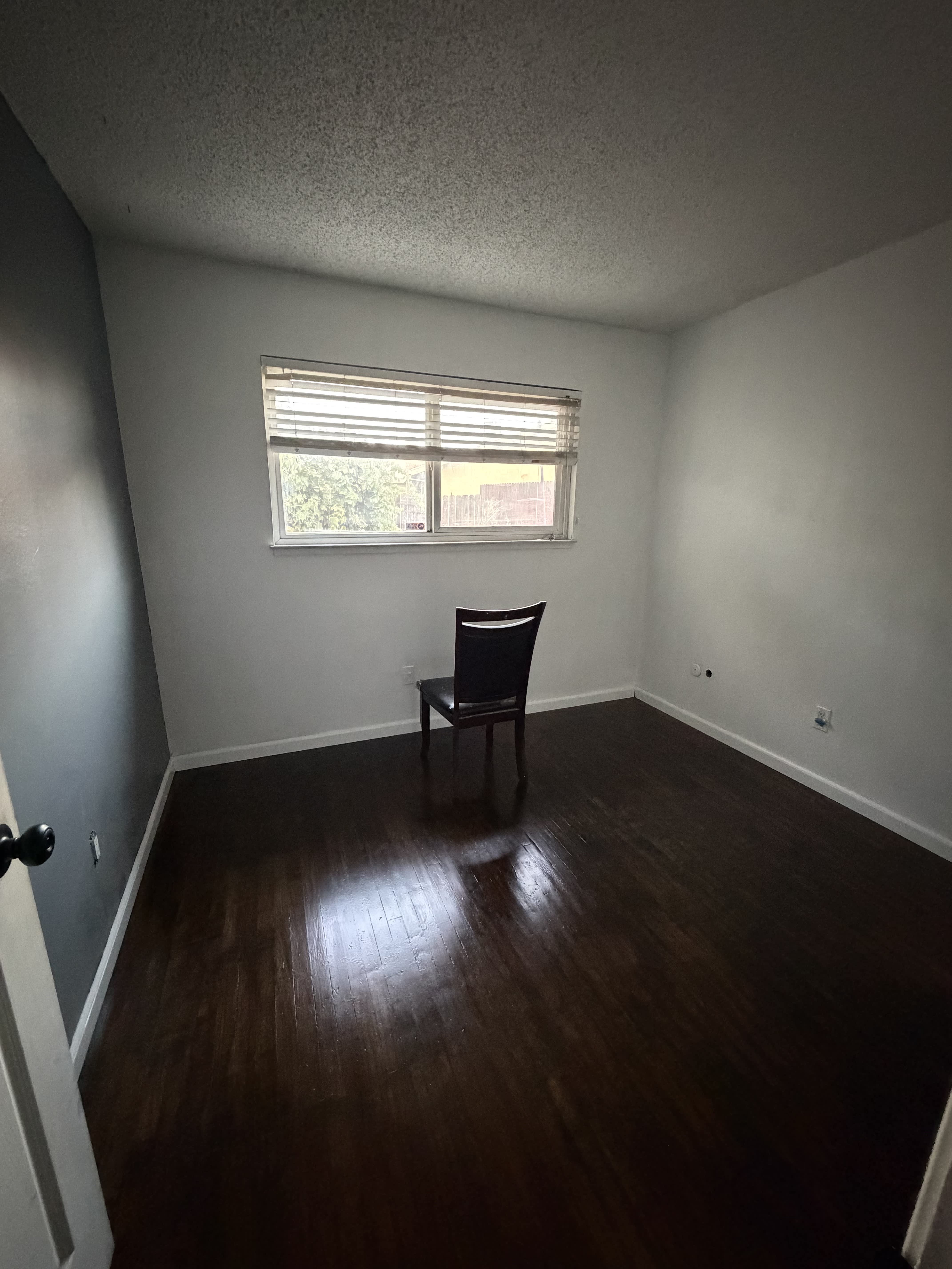 1012 North Hickory Avenue – photo 2