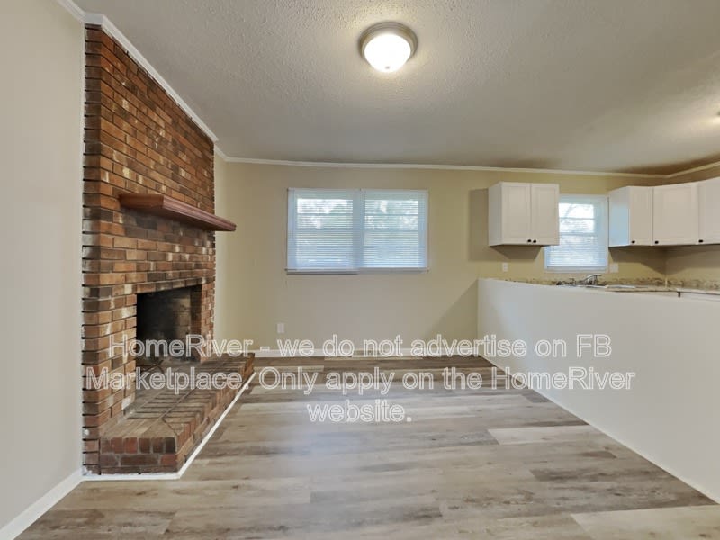 1613 Seven Oaks Pl – photo 3