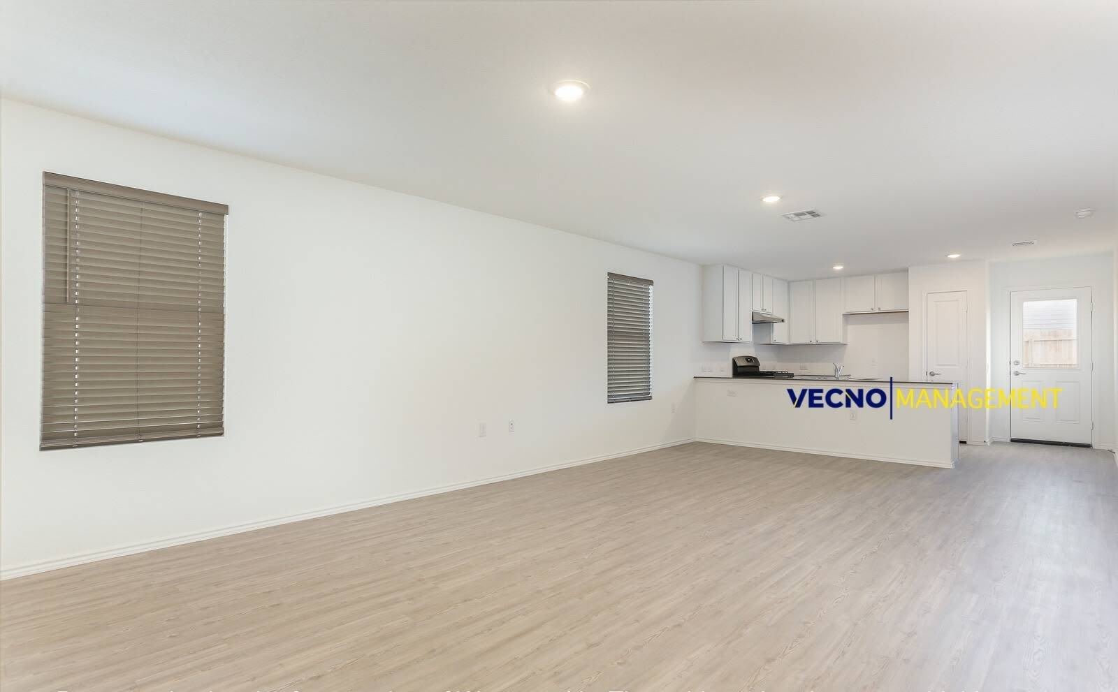 4539 Martin Way – photo 5