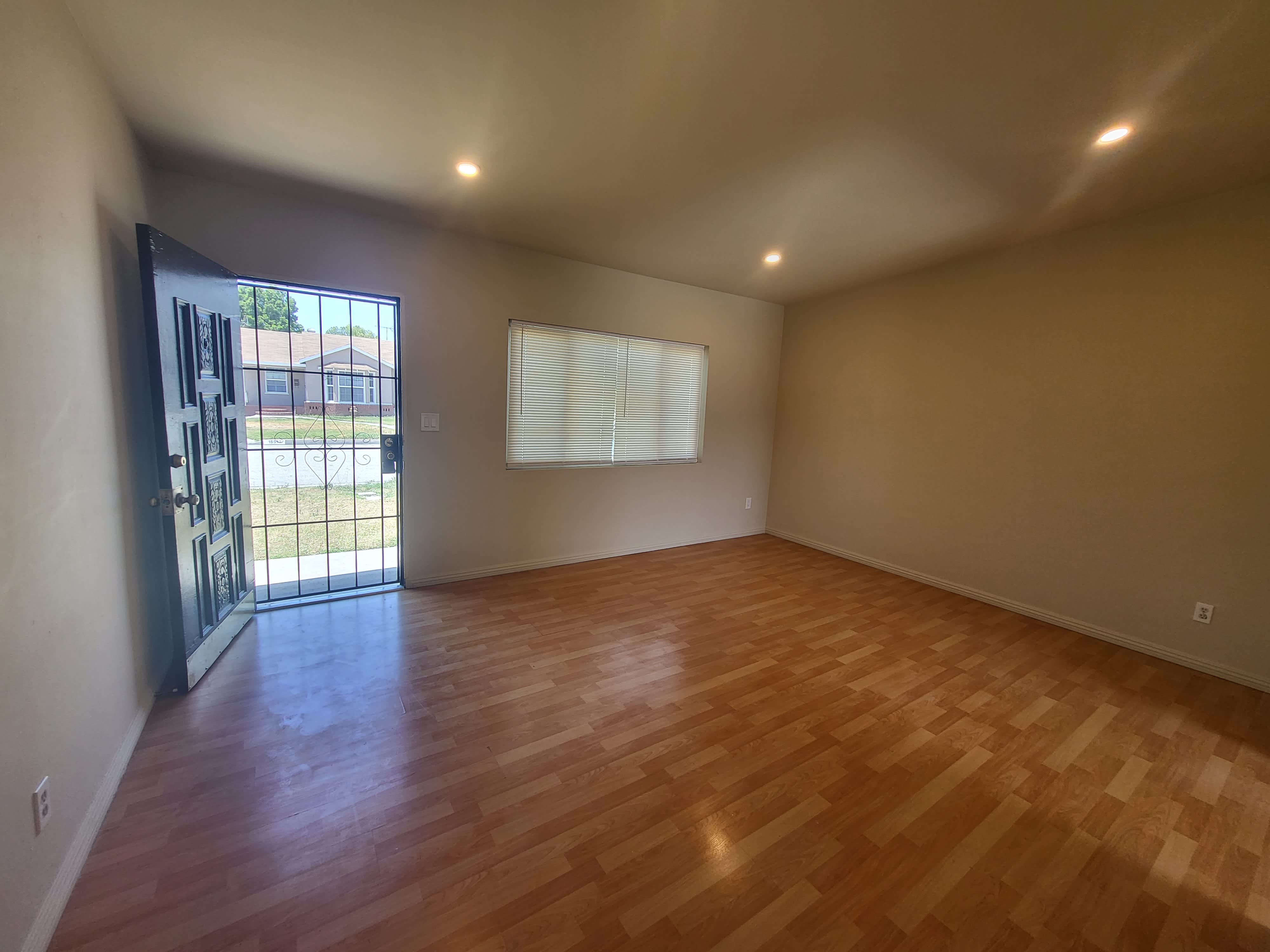 15516 Longworth Ave – photo 2