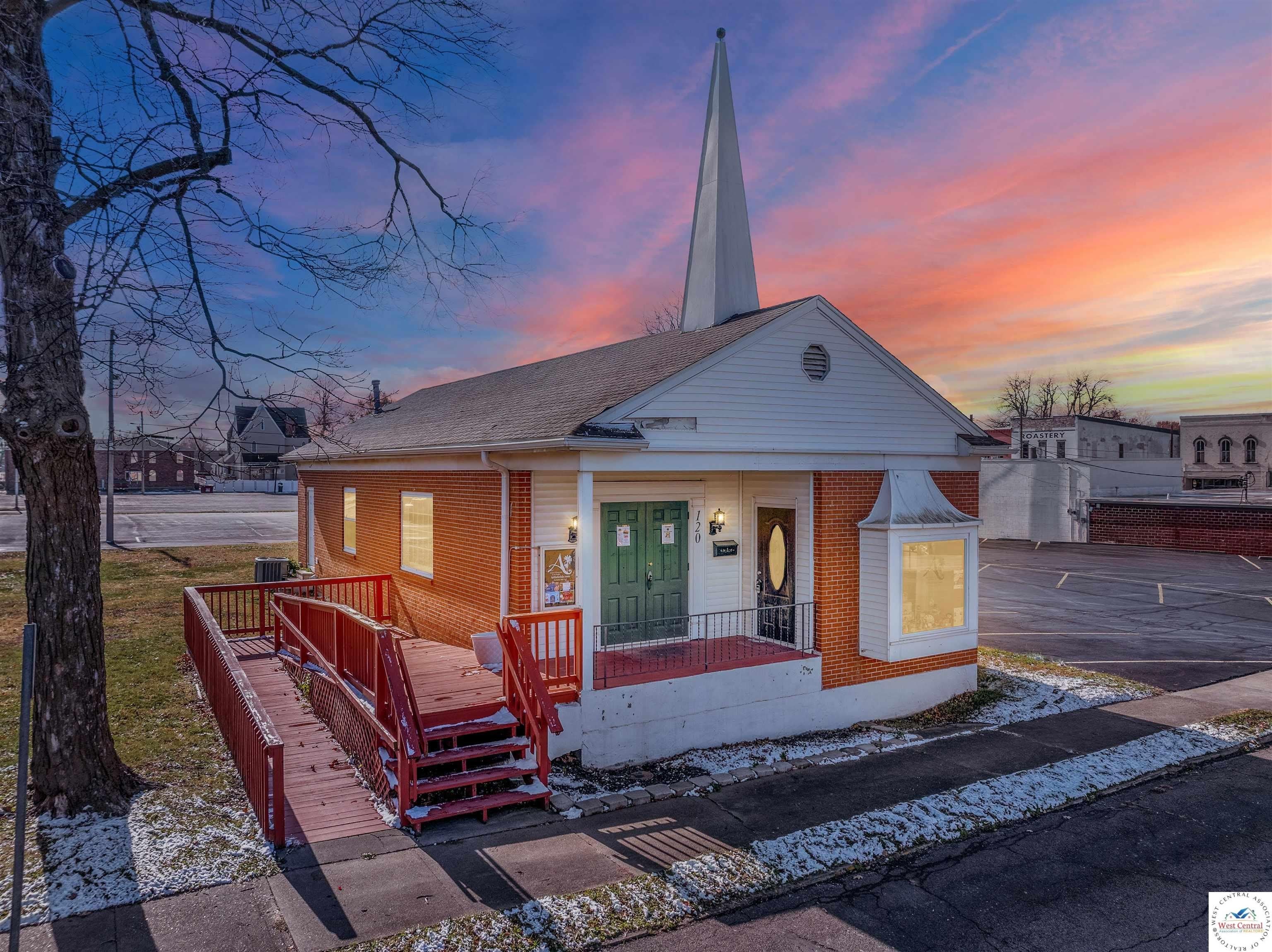 120 E 6th Street – photo 2