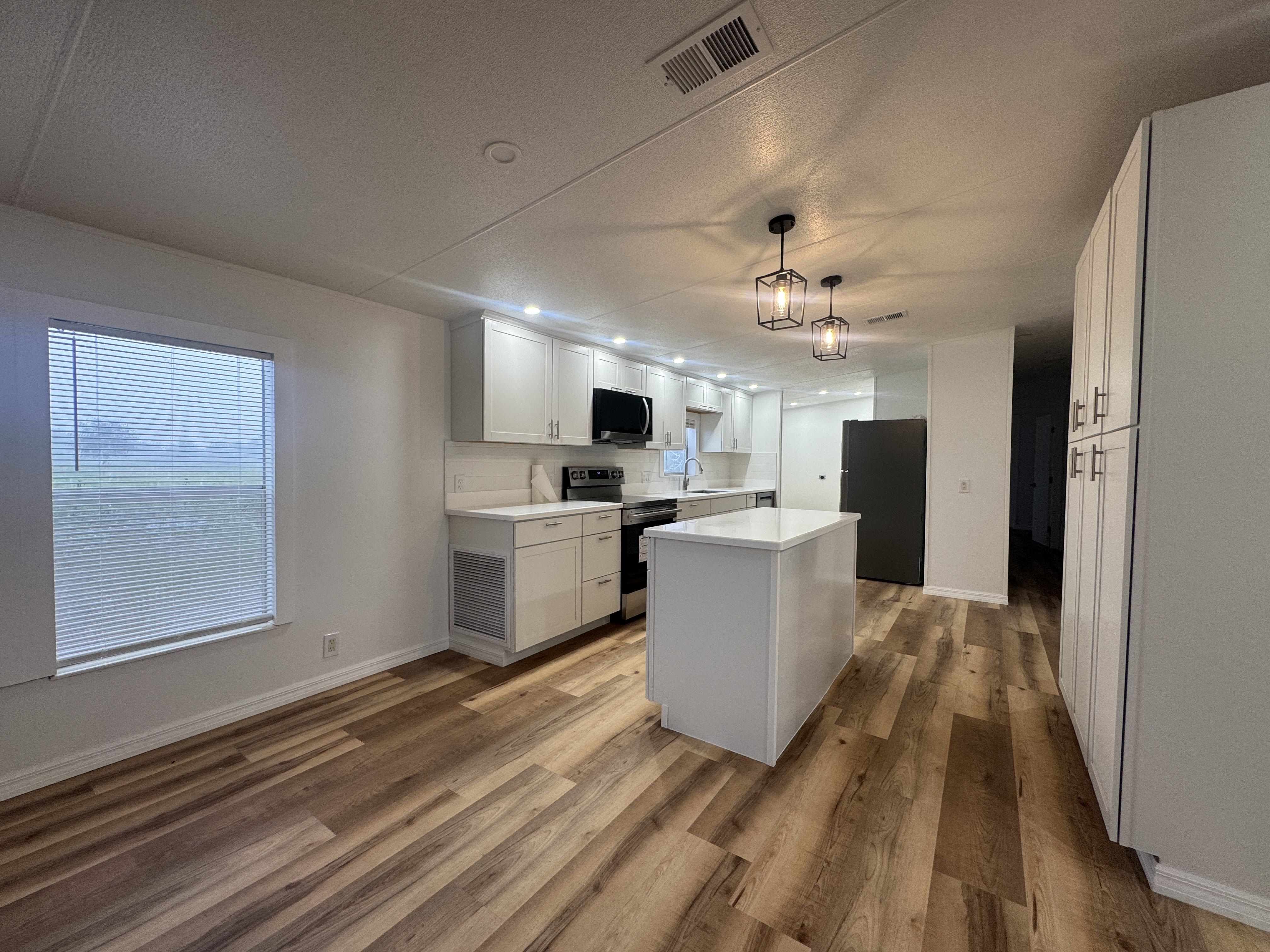 21621 Keene Rd – photo 4