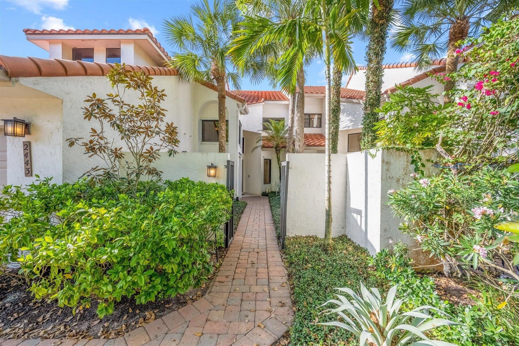 2443 Windsor Way Court – photo 1