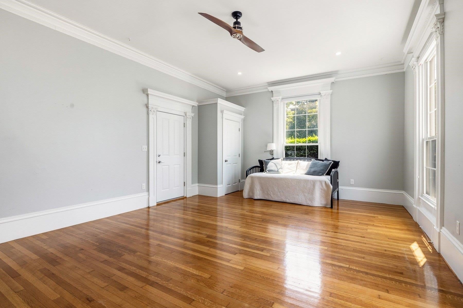 649 State Street – photo 4