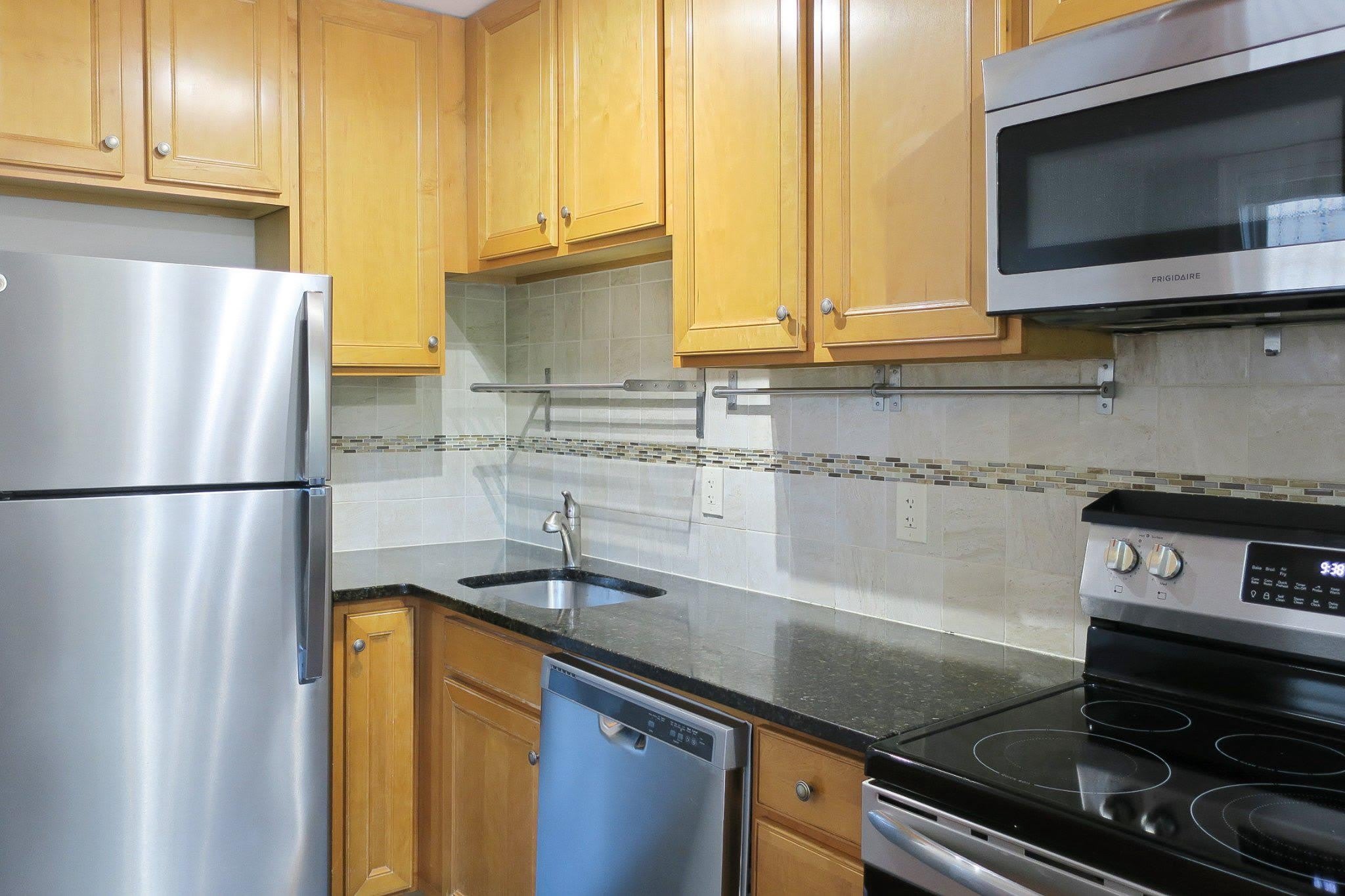 1815 A Street SE – photo 3
