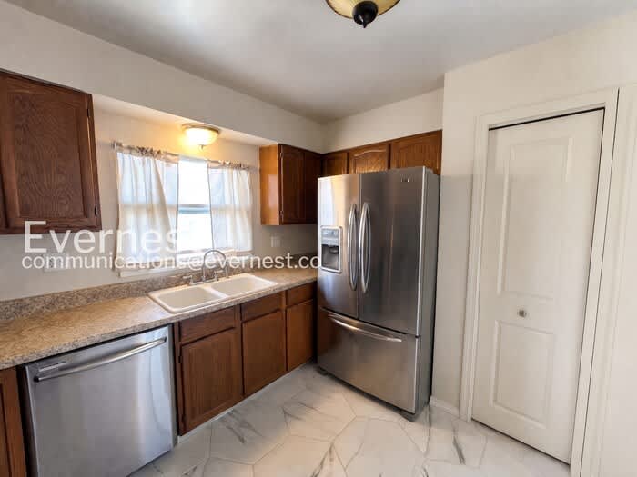 4260 Dye Street – photo 5