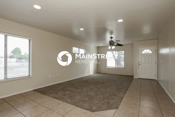2133 East 35th Street – photo 3