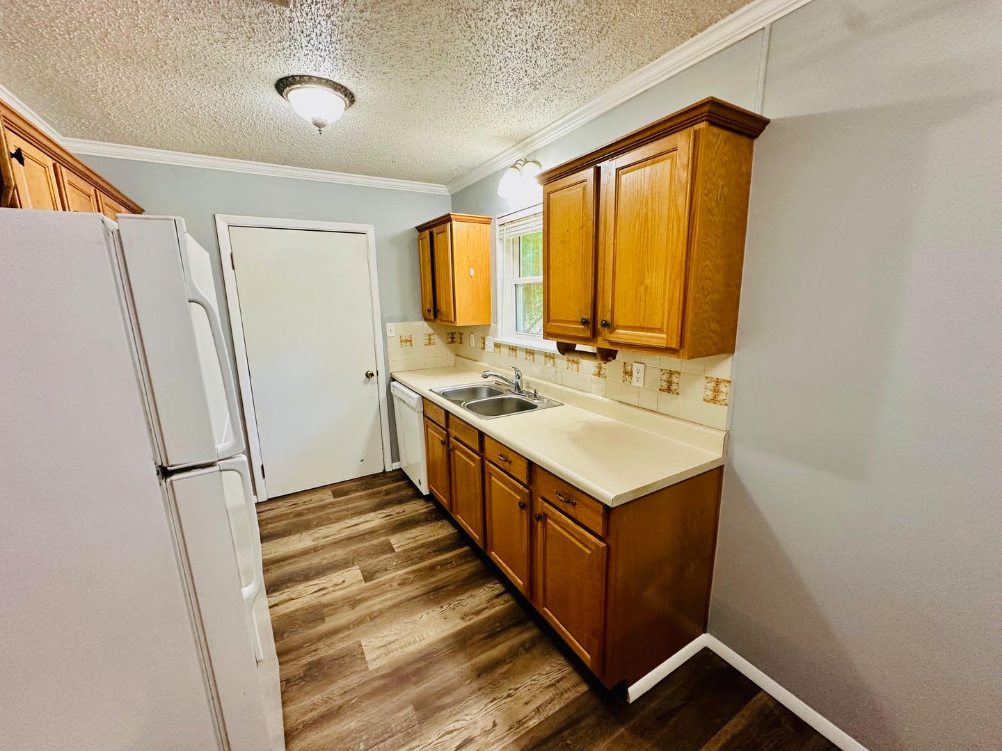 A Great Home in the Heart of Benton – photo 5