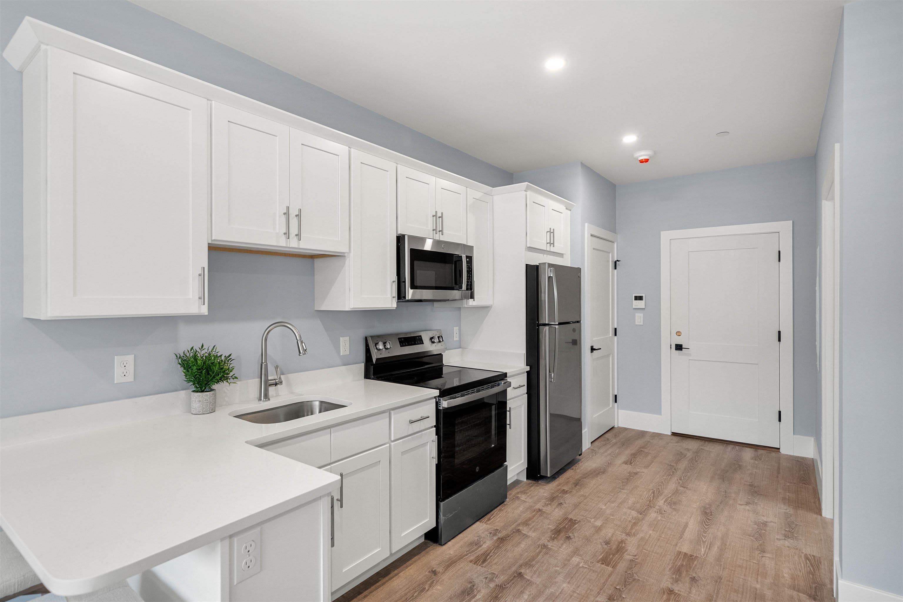 238 Lafayette Road – photo 5