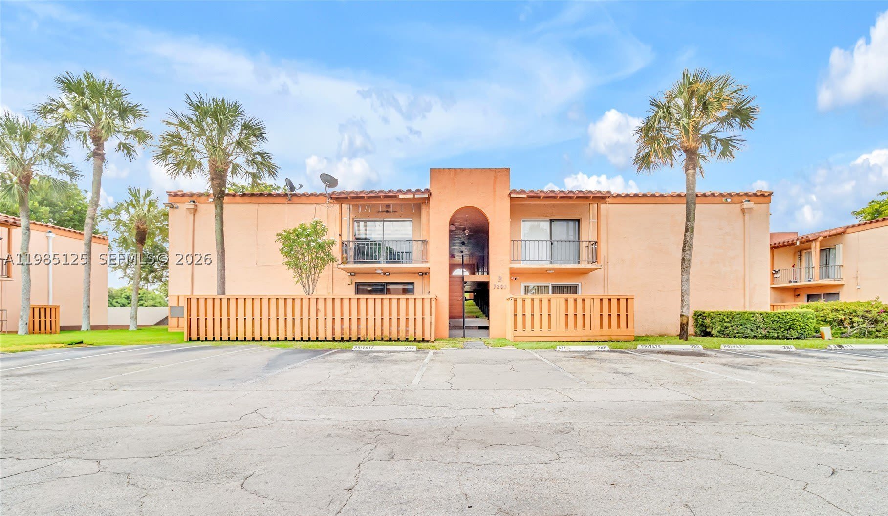 7201 Miami Lakes Dr – photo 3