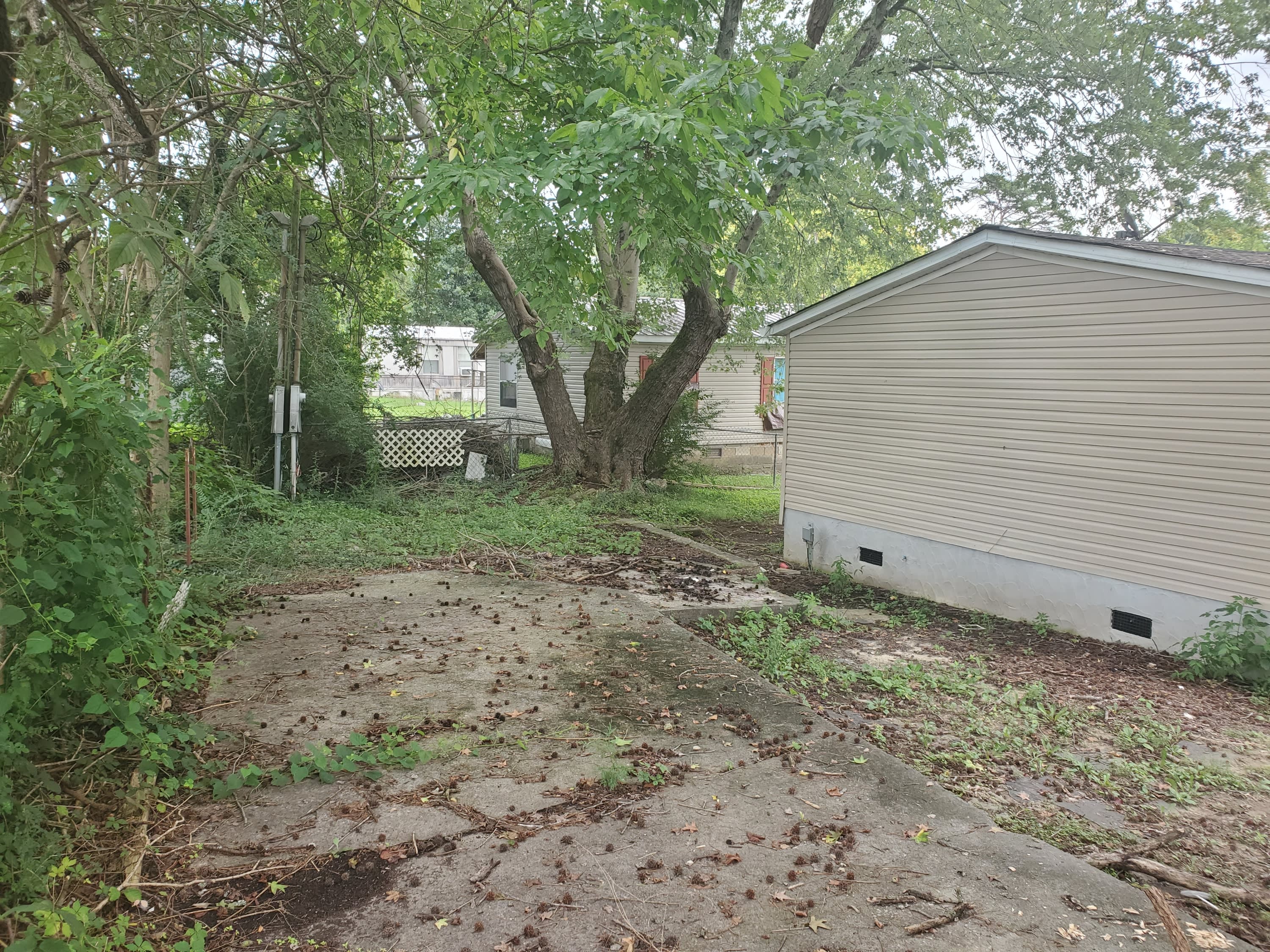 205 Royal St, Clinton, TN 37716 – photo 2