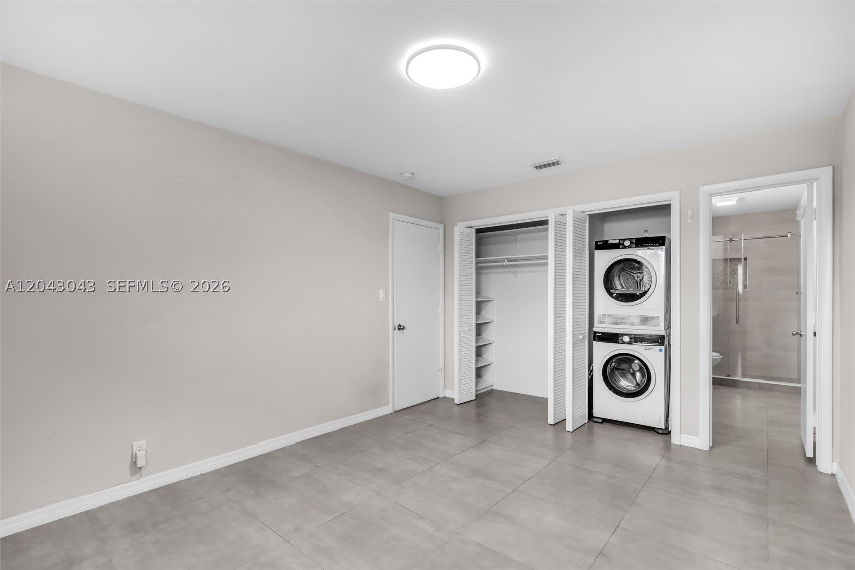 2175 NE 56th St – photo 2