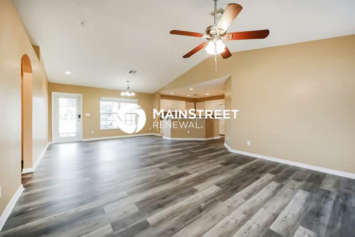 1161 Ebers Street East – photo 3