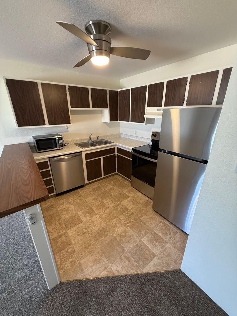 ONE BEDROOM IN GUNBARREL- ALL UTILITIES INCLUDED 5120 Williams Fork Trail #103 – photo 2