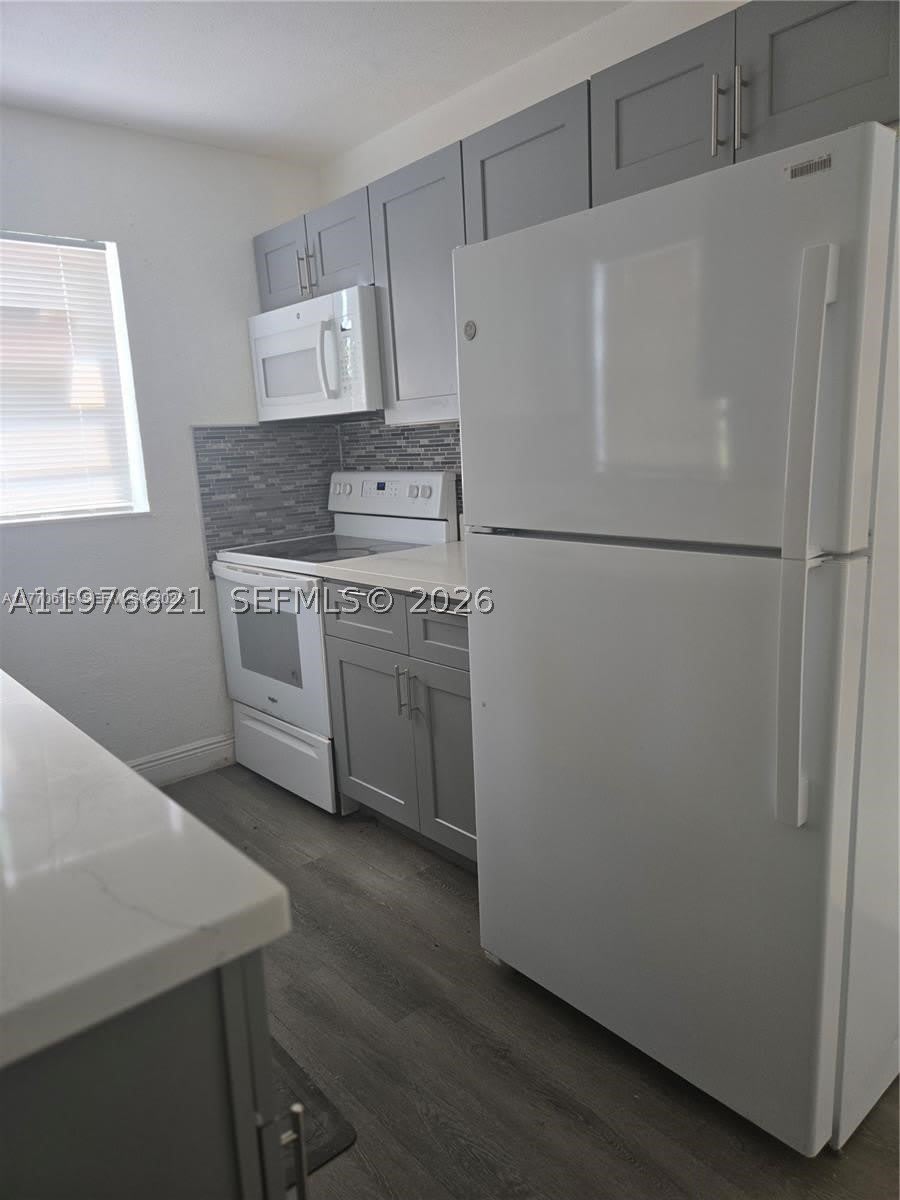 2111 Nw 26Th Ave – photo 4