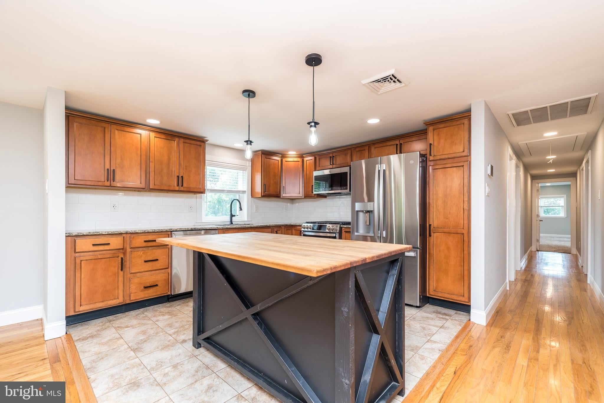 402 N LAYFIELD Road – photo 2