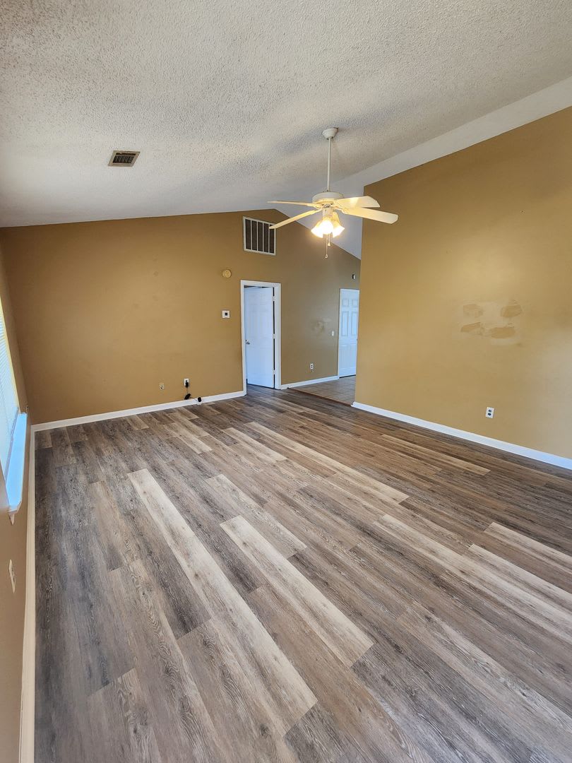 102 Crosby Drive – photo 2