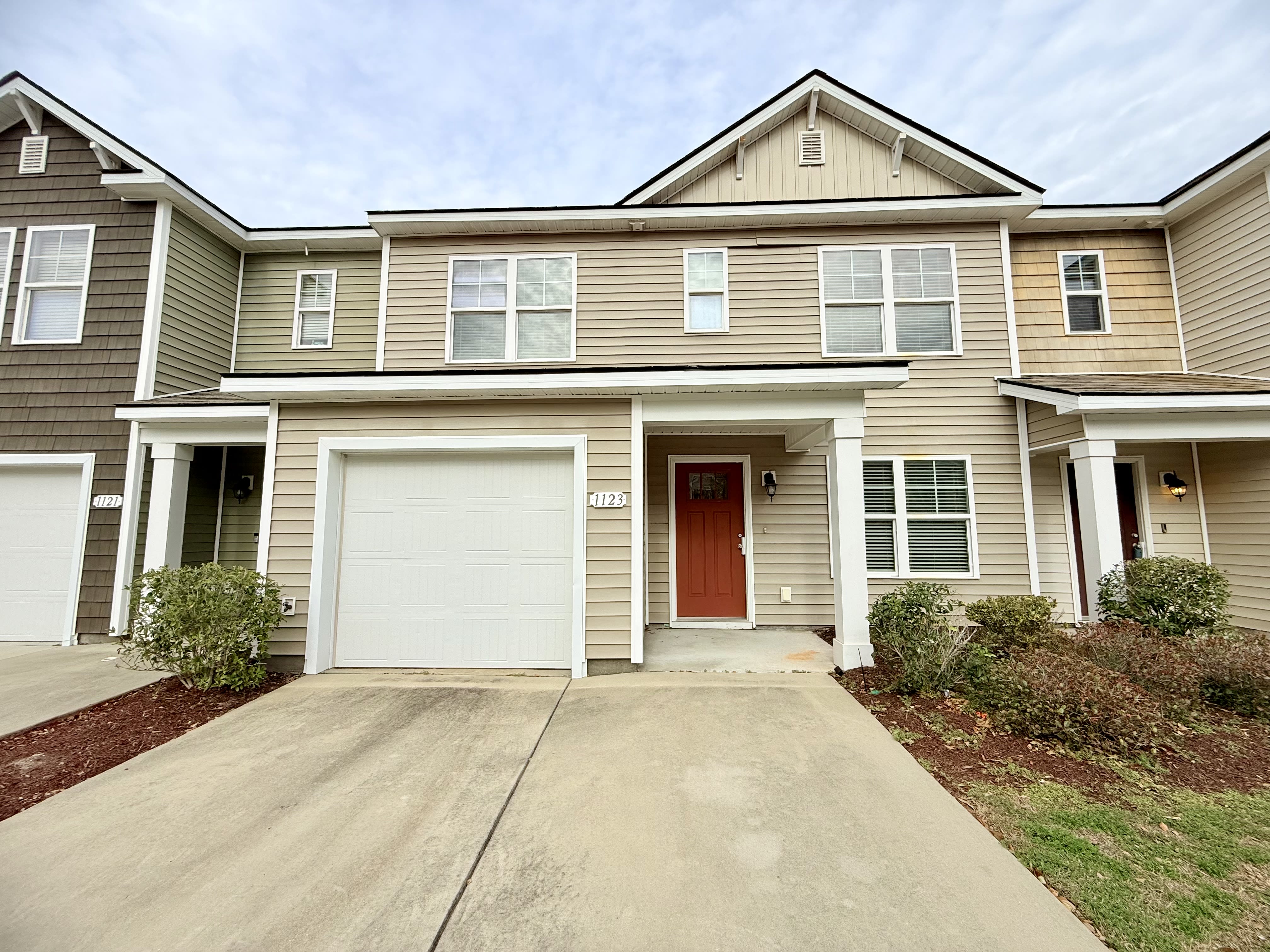 1123 Fairway Ln – photo 1