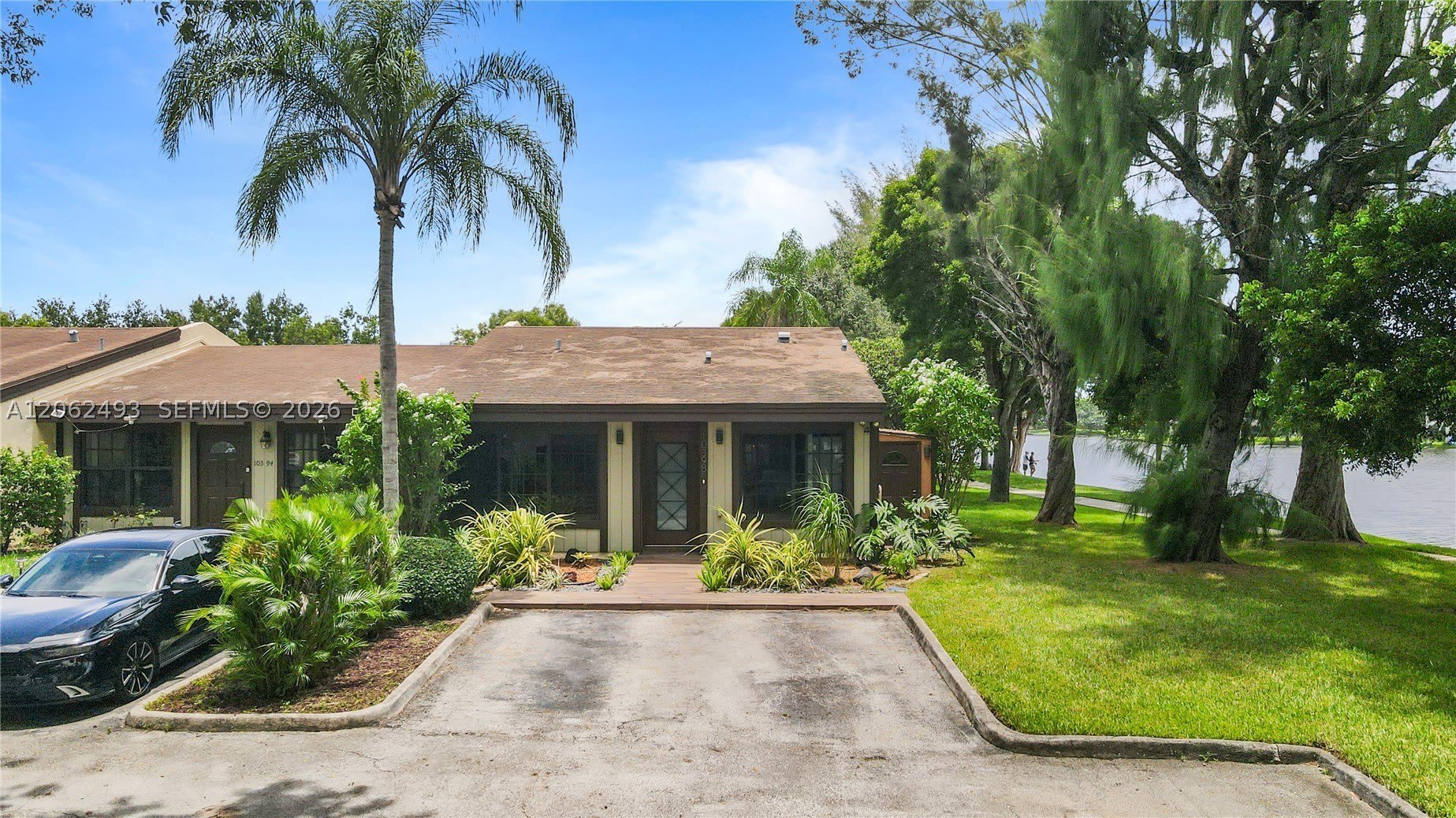 10398 Orange Ct – photo 1