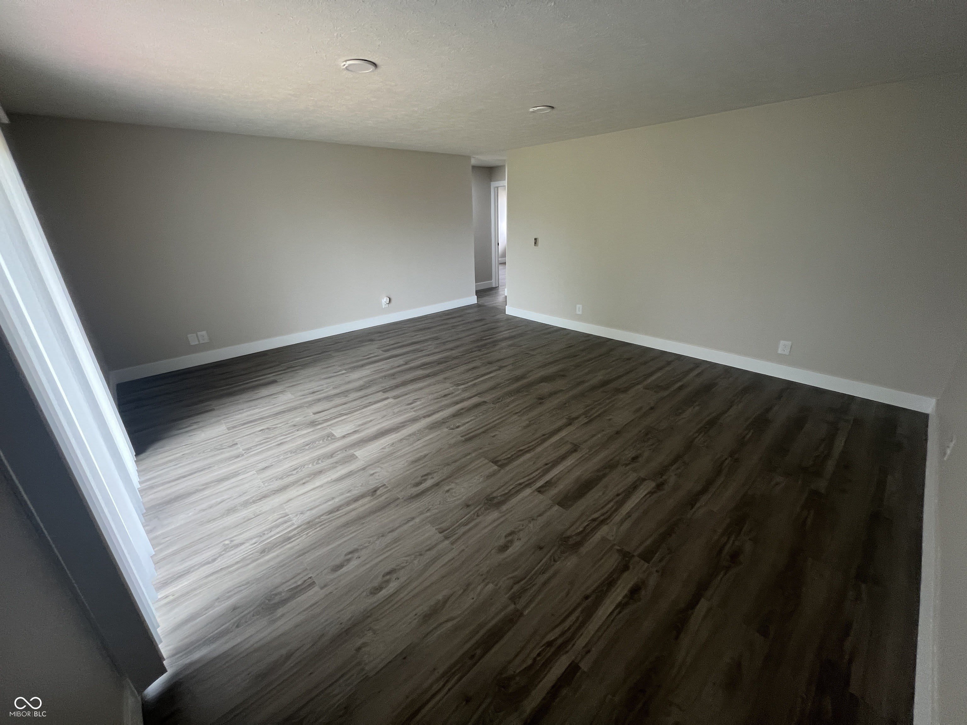 939 W Mckay Road – photo 2