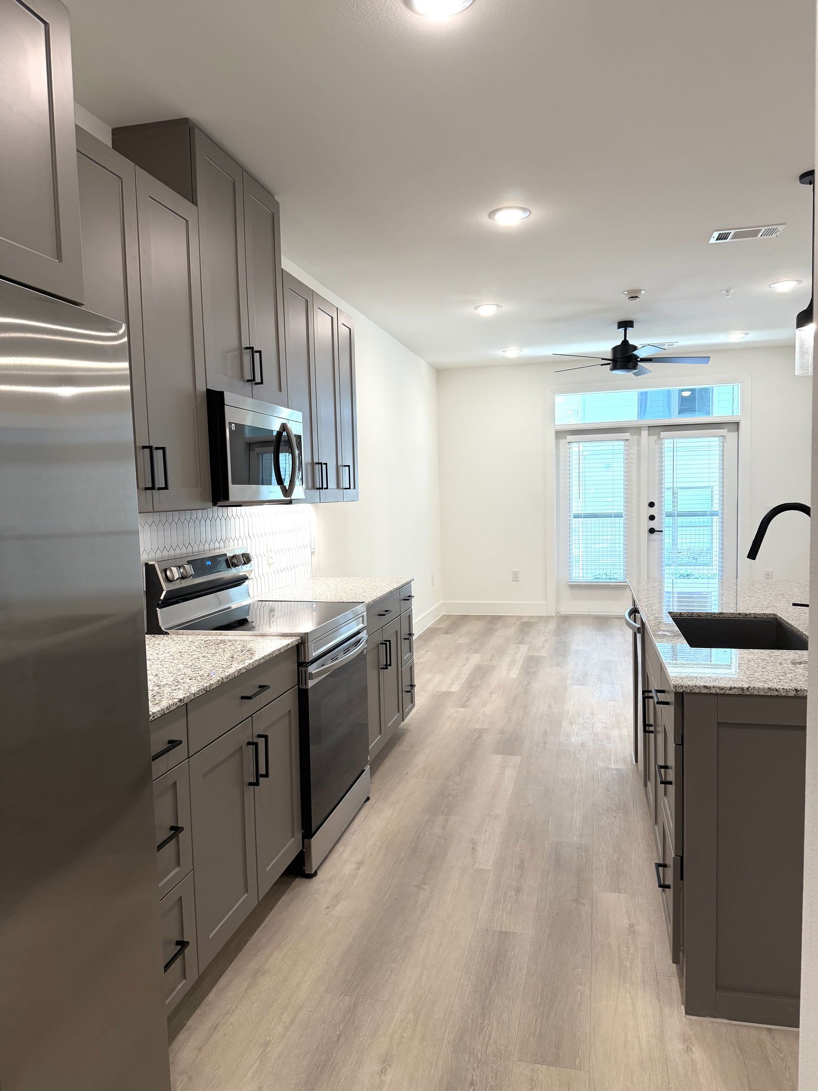16601 Braker Lane – photo 2