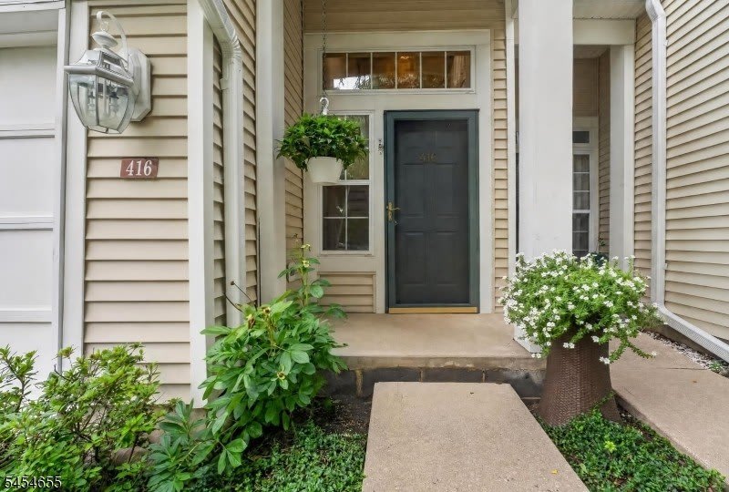416 Homestead Ct – photo 2