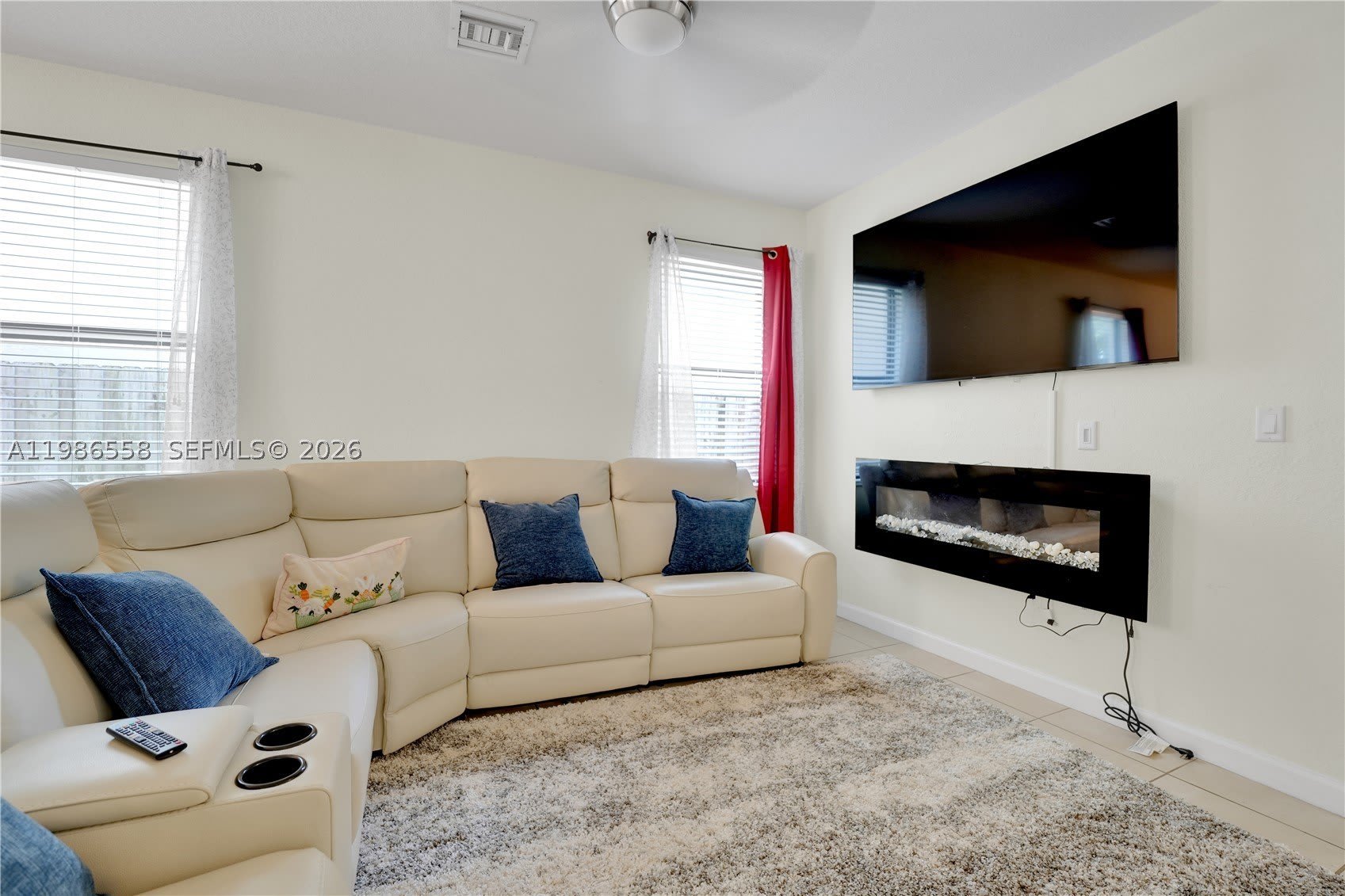101 NE 37th Pl – photo 3