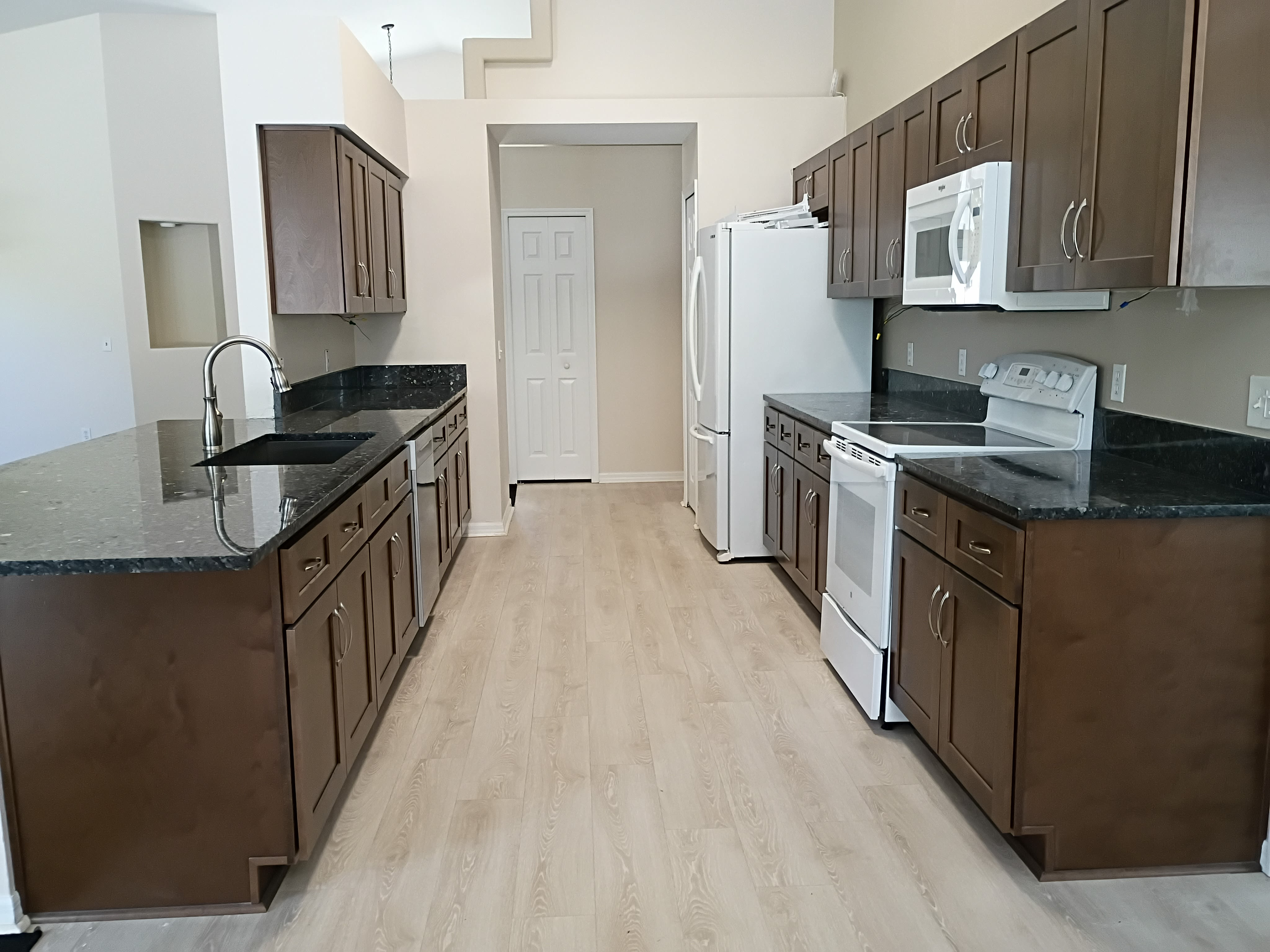 5 Villa Lago Ln – photo 3