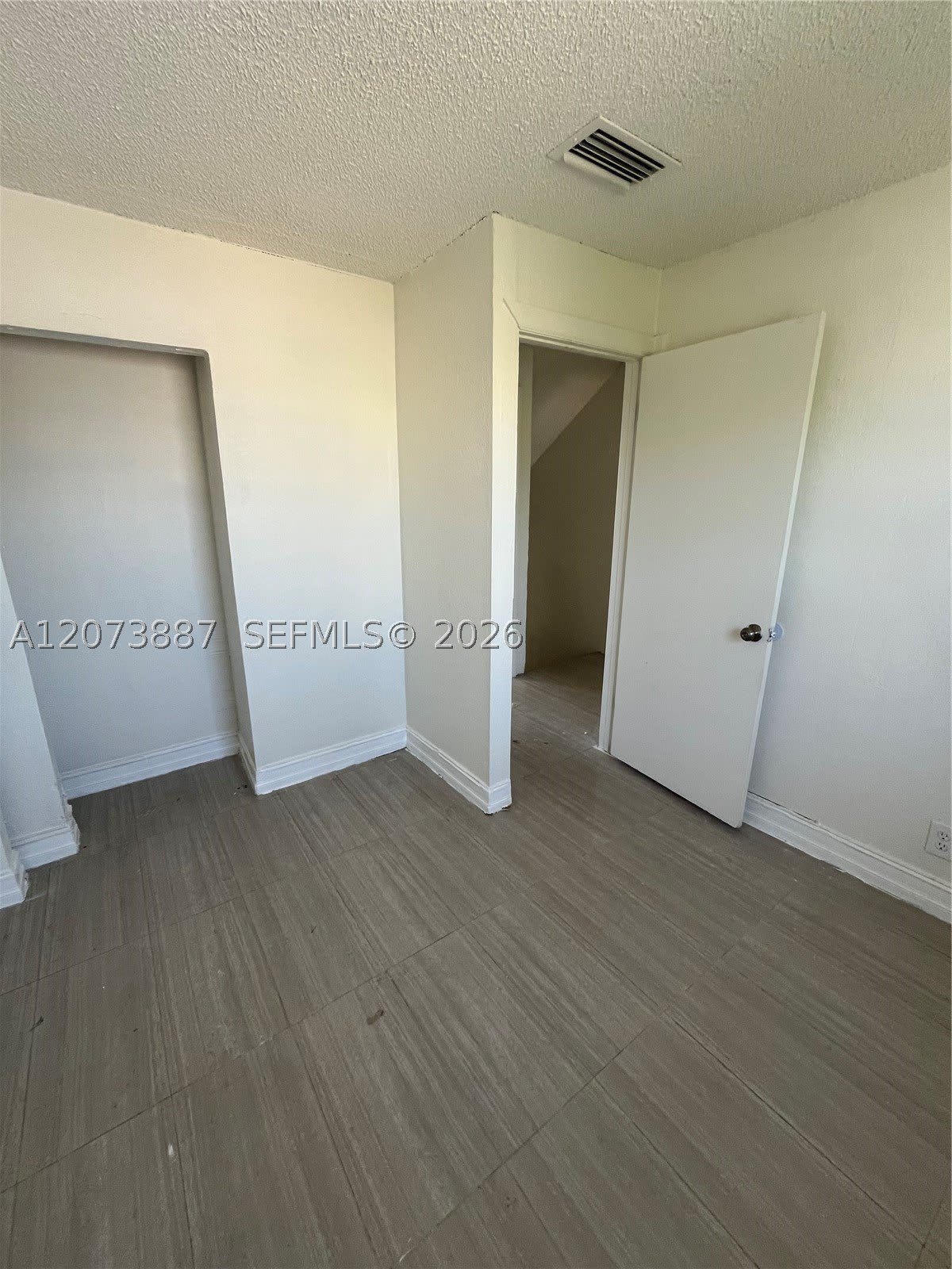 19351 NW 45th Ave – photo 4