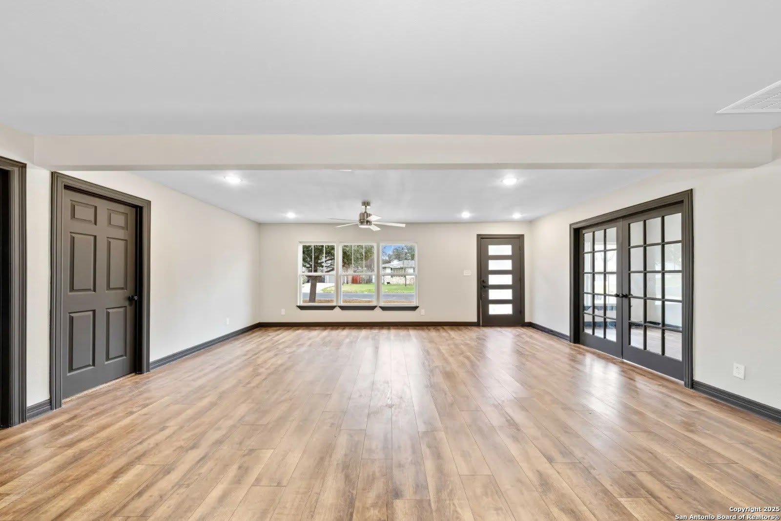 2643 W Gramercy – photo 5