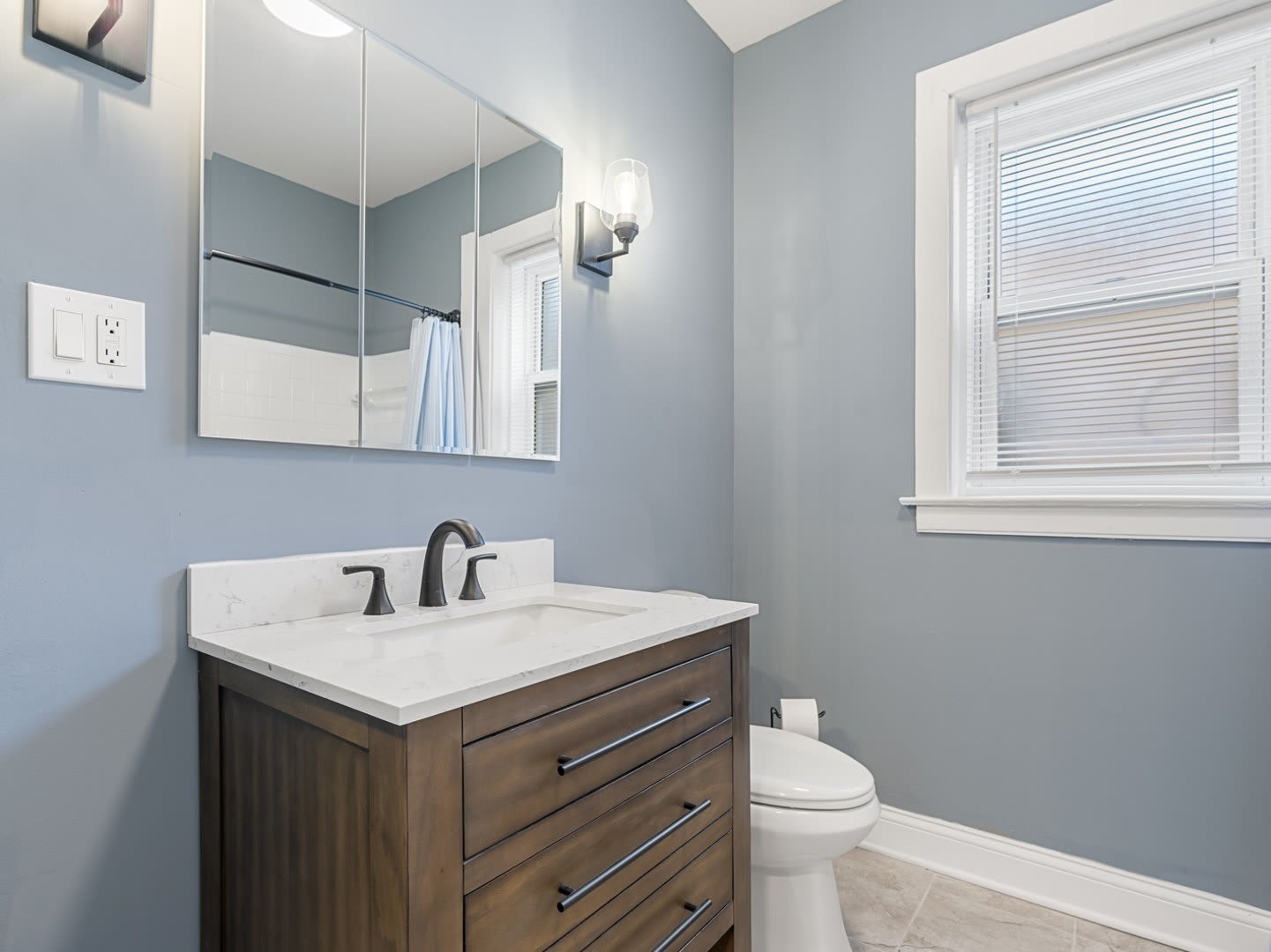 7649 S Yates Boulevard – photo 2
