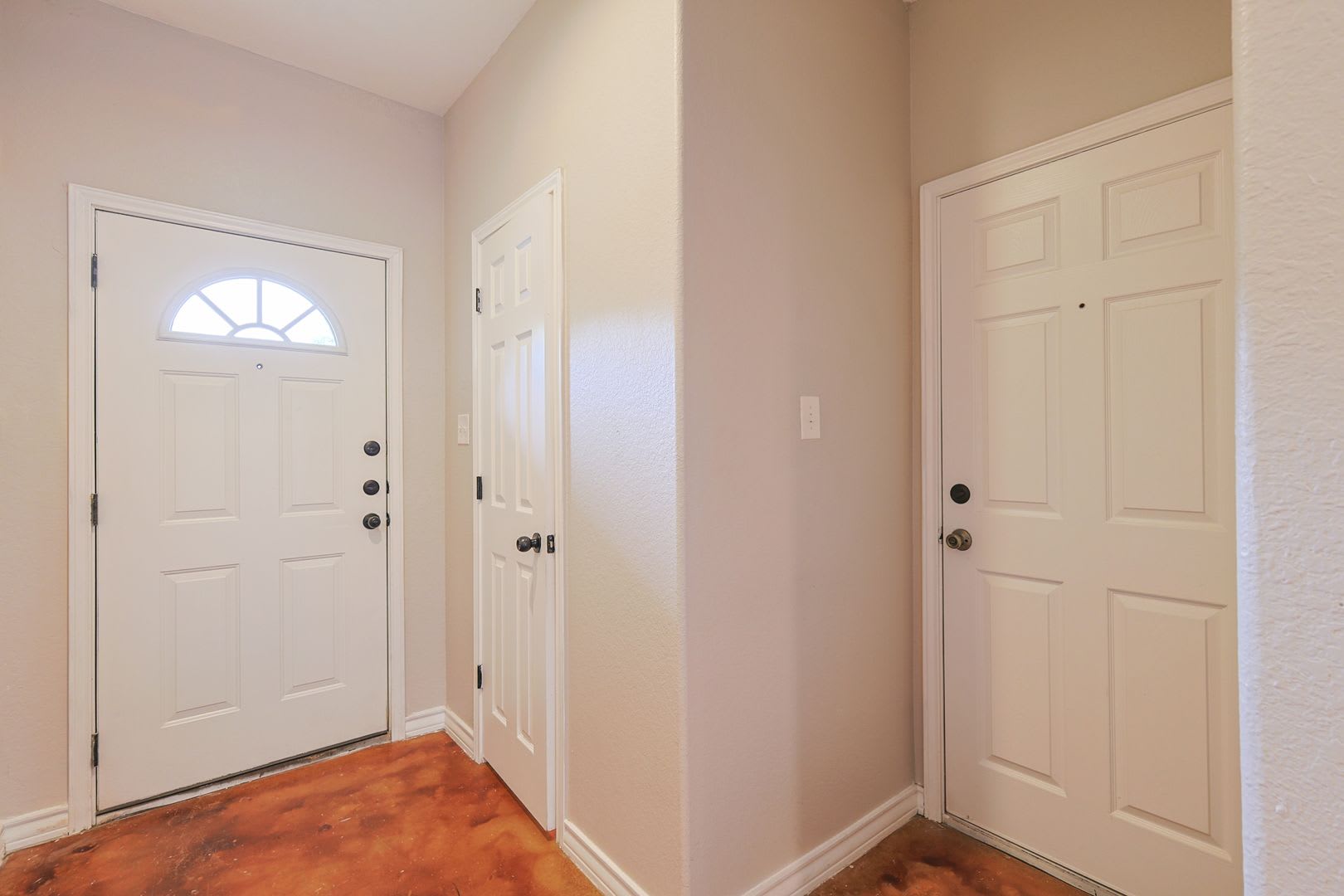 3 Bed 2.5 Townhome near Bandera & I-410 – photo 5