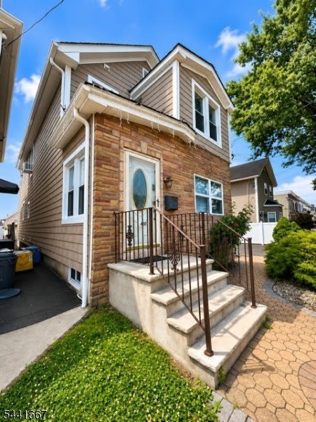 408 Forest St – photo 2
