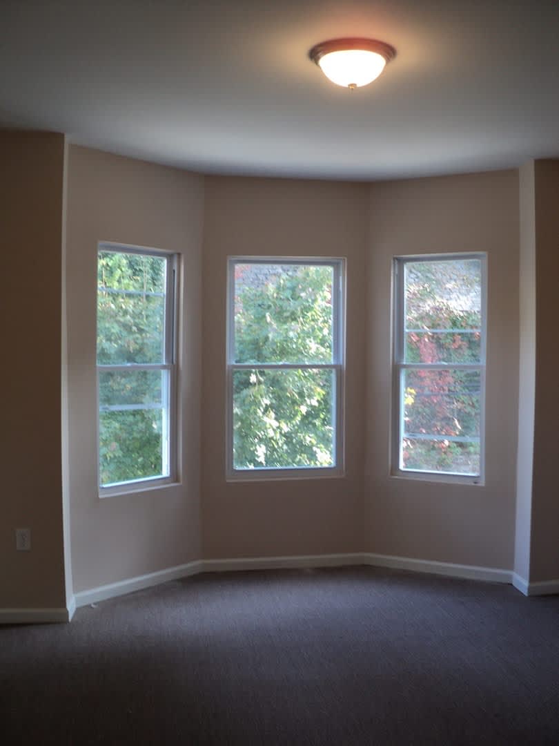 Large Home – photo 2
