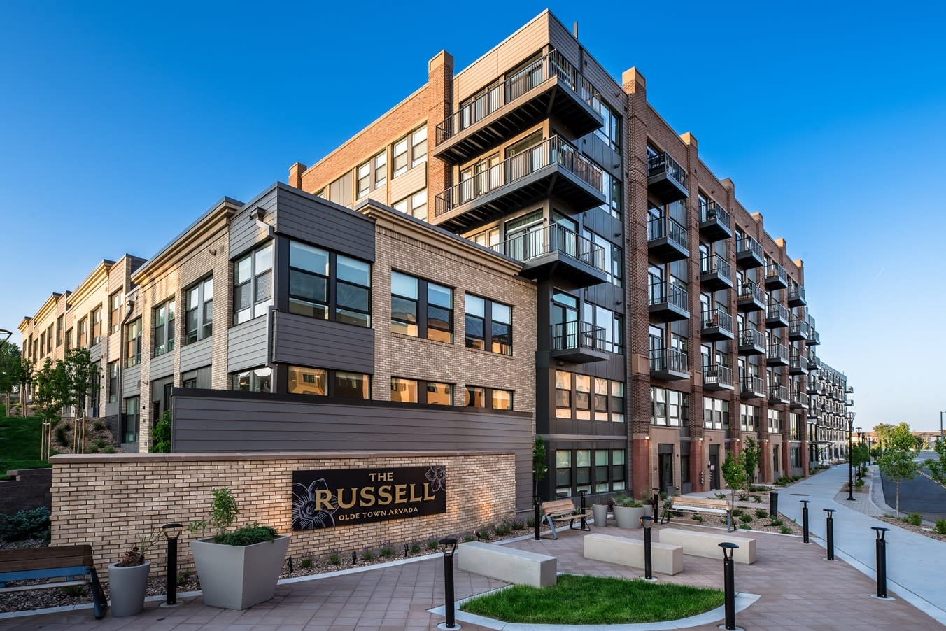 The Russell – photo 1