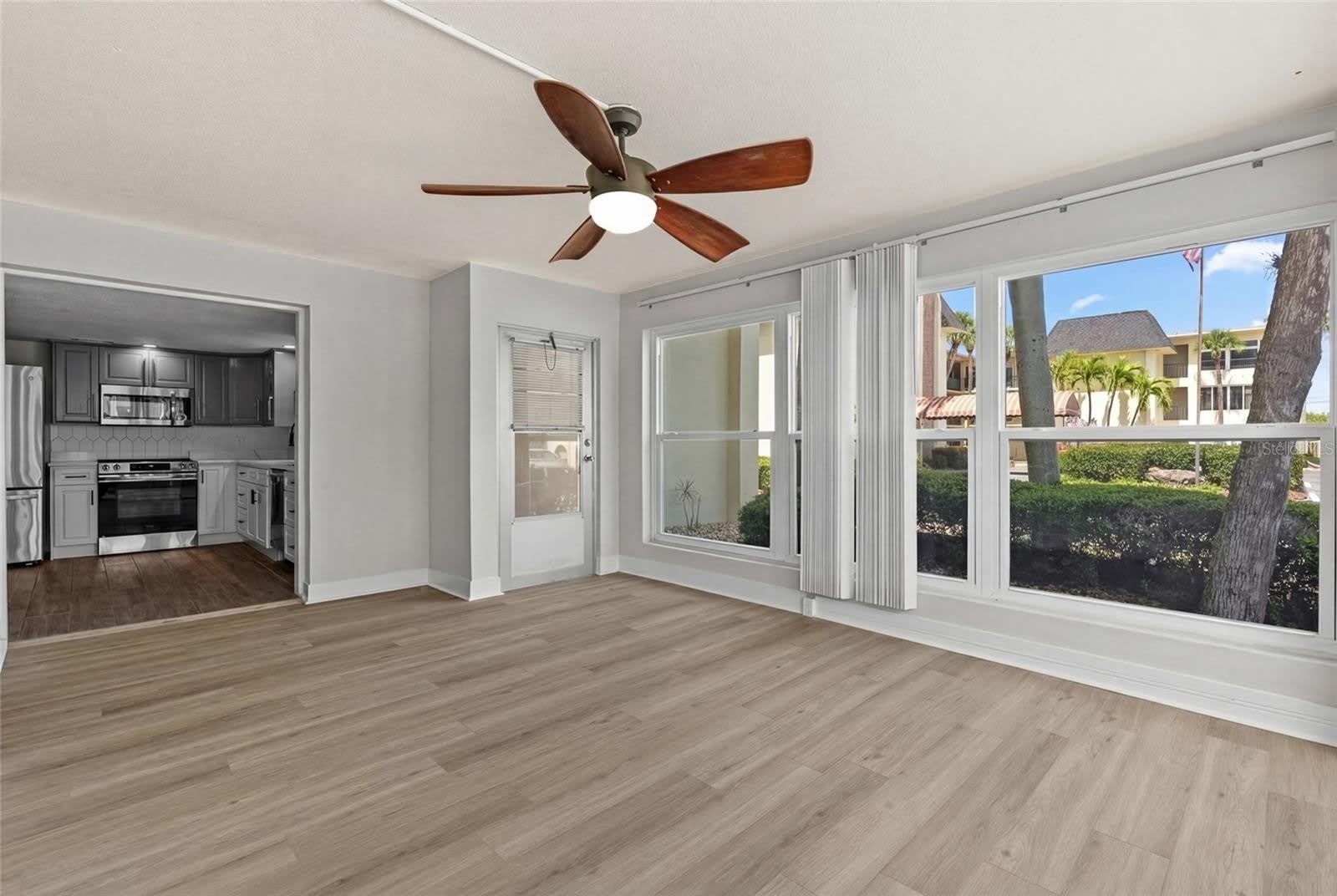 4780 COVE Circle – photo 4