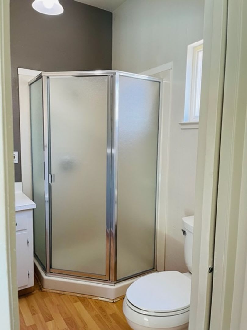 Adorable Studio In Upper Land Park – photo 4