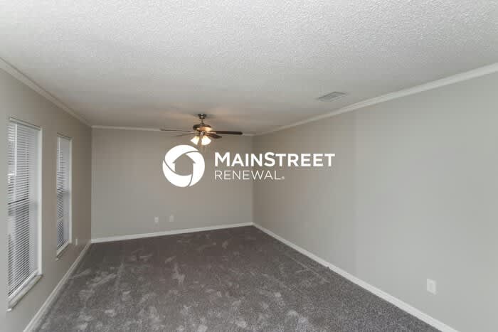 907 Algardi Street Southeast – photo 3
