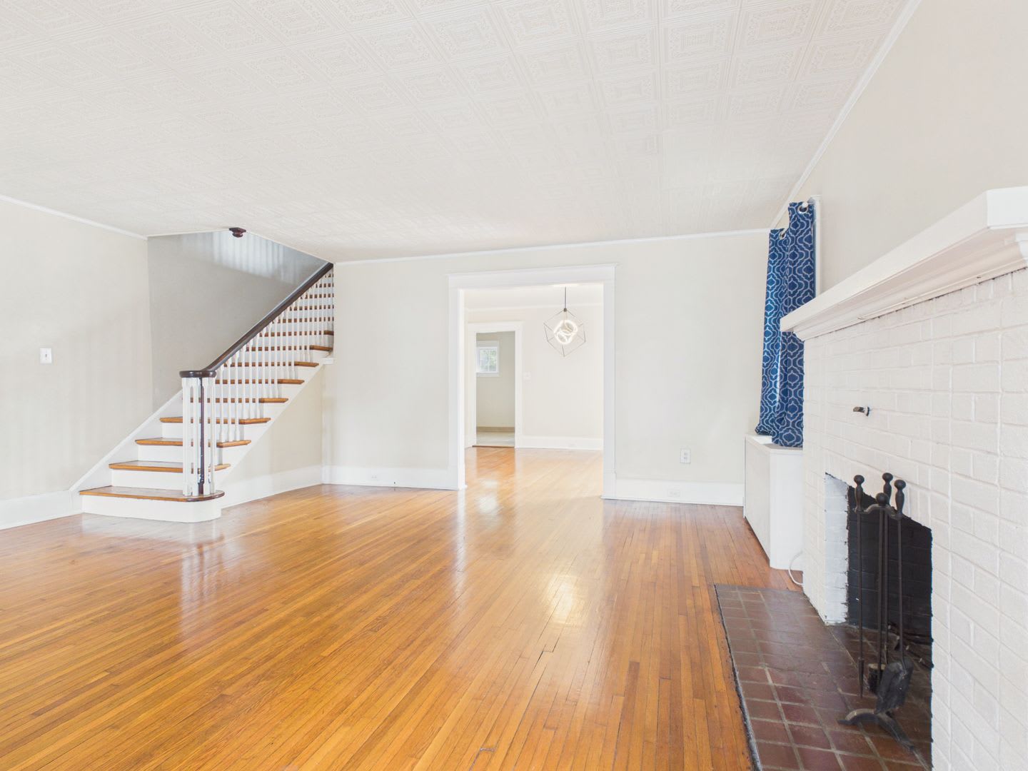 Beautiful 5 Bedroom Single Family Home On N 2Nd – photo 4