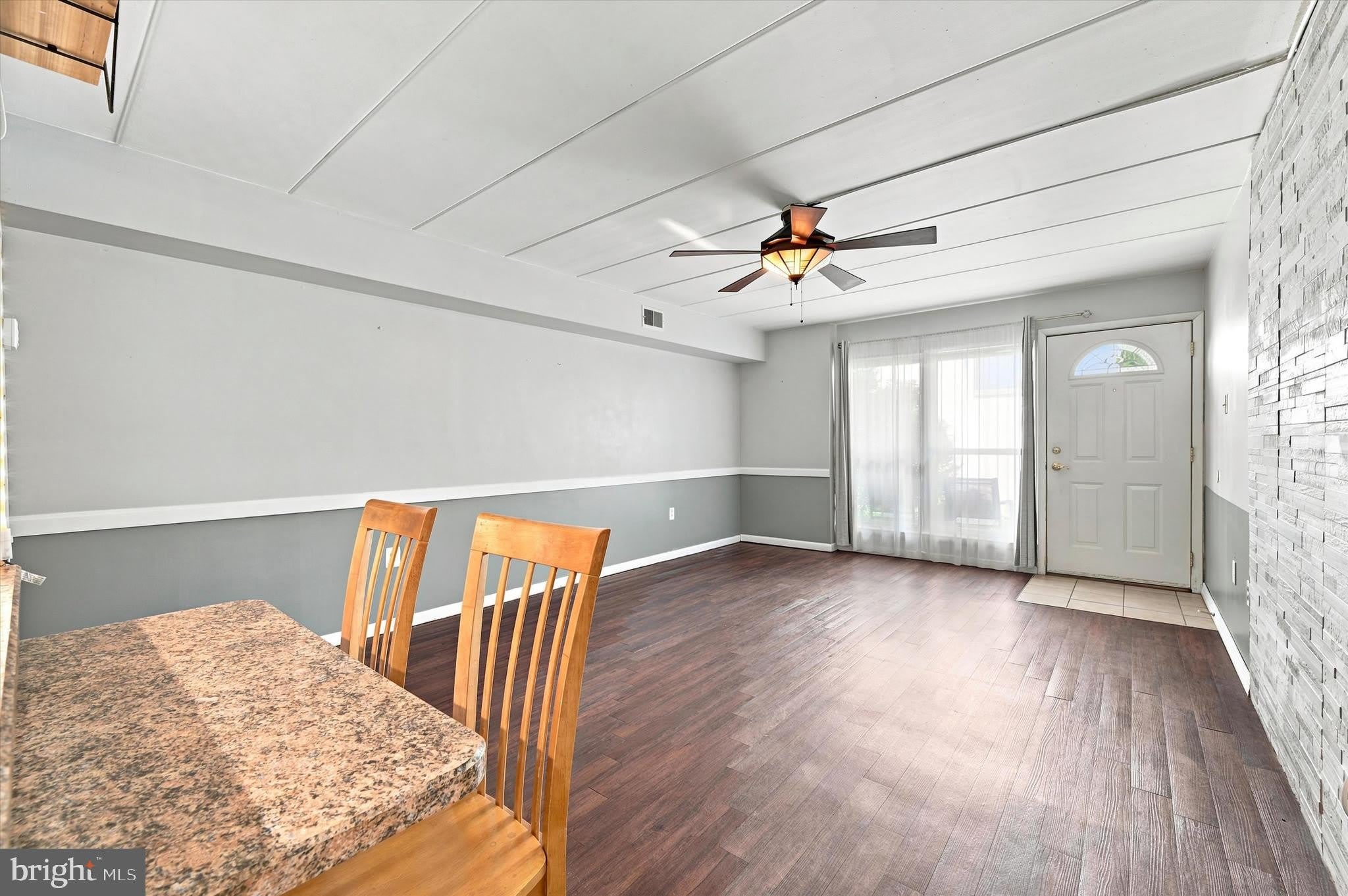 233 TOWNSHIP LINE Road – photo 3